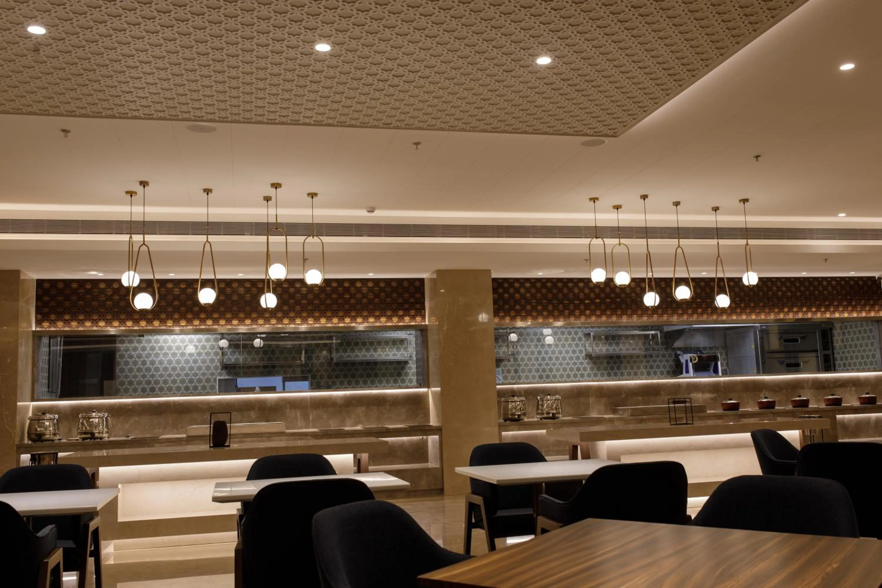 Restaurant/places to eat in Sayaji Jamnagar