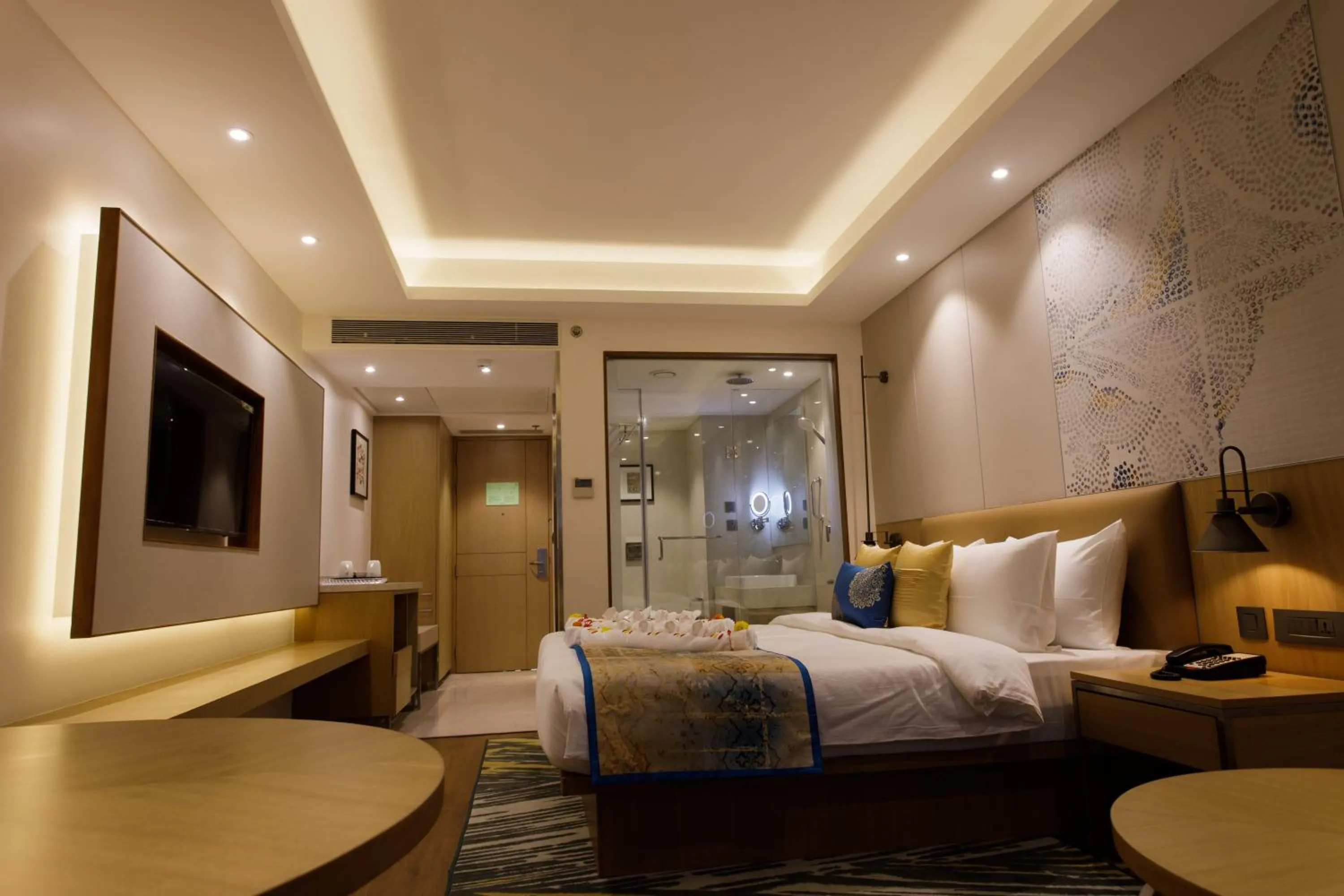 Bedroom, Bed in Sayaji Jamnagar