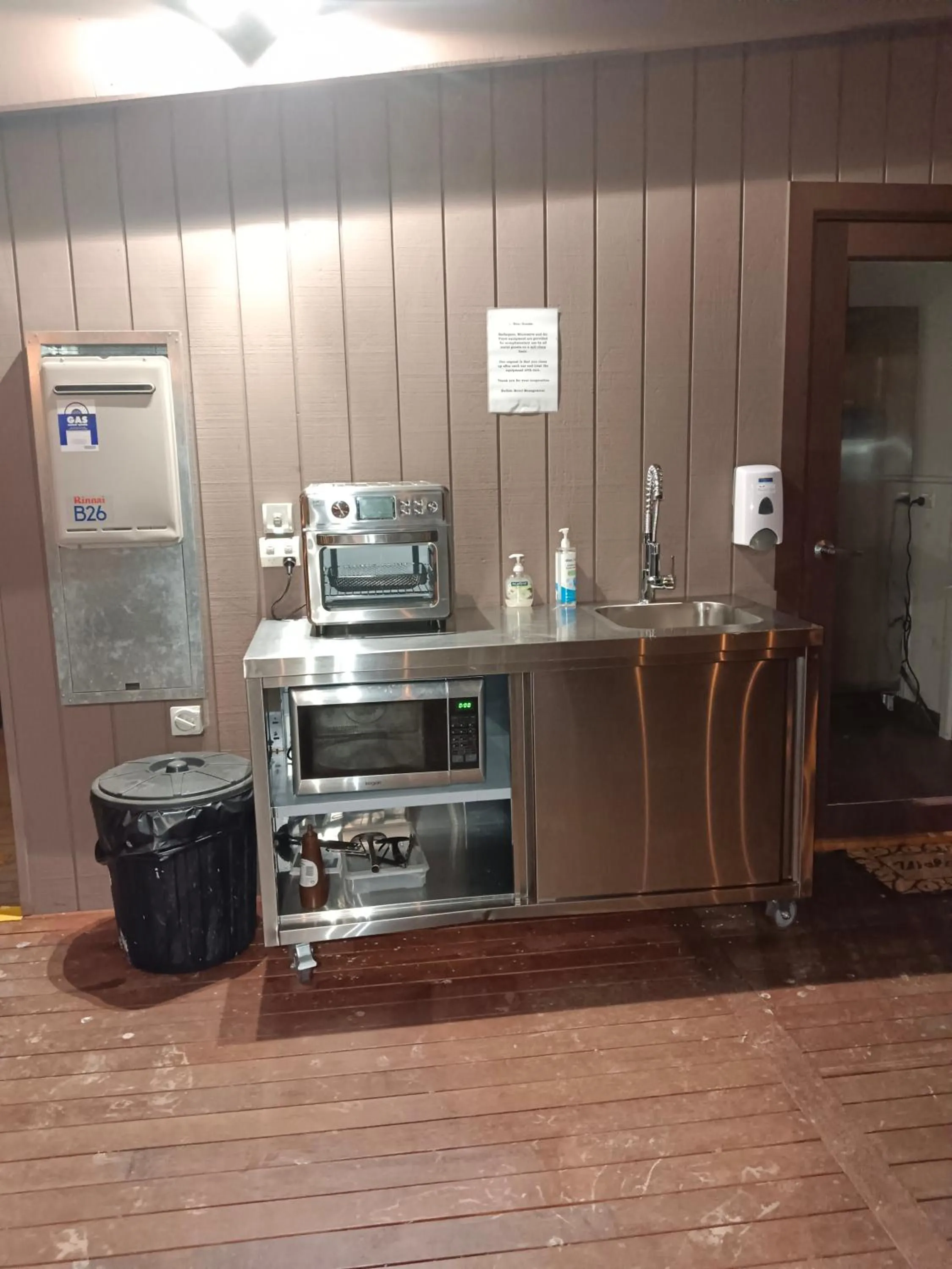 BBQ facilities in Buffalo Motel and Country Retreat