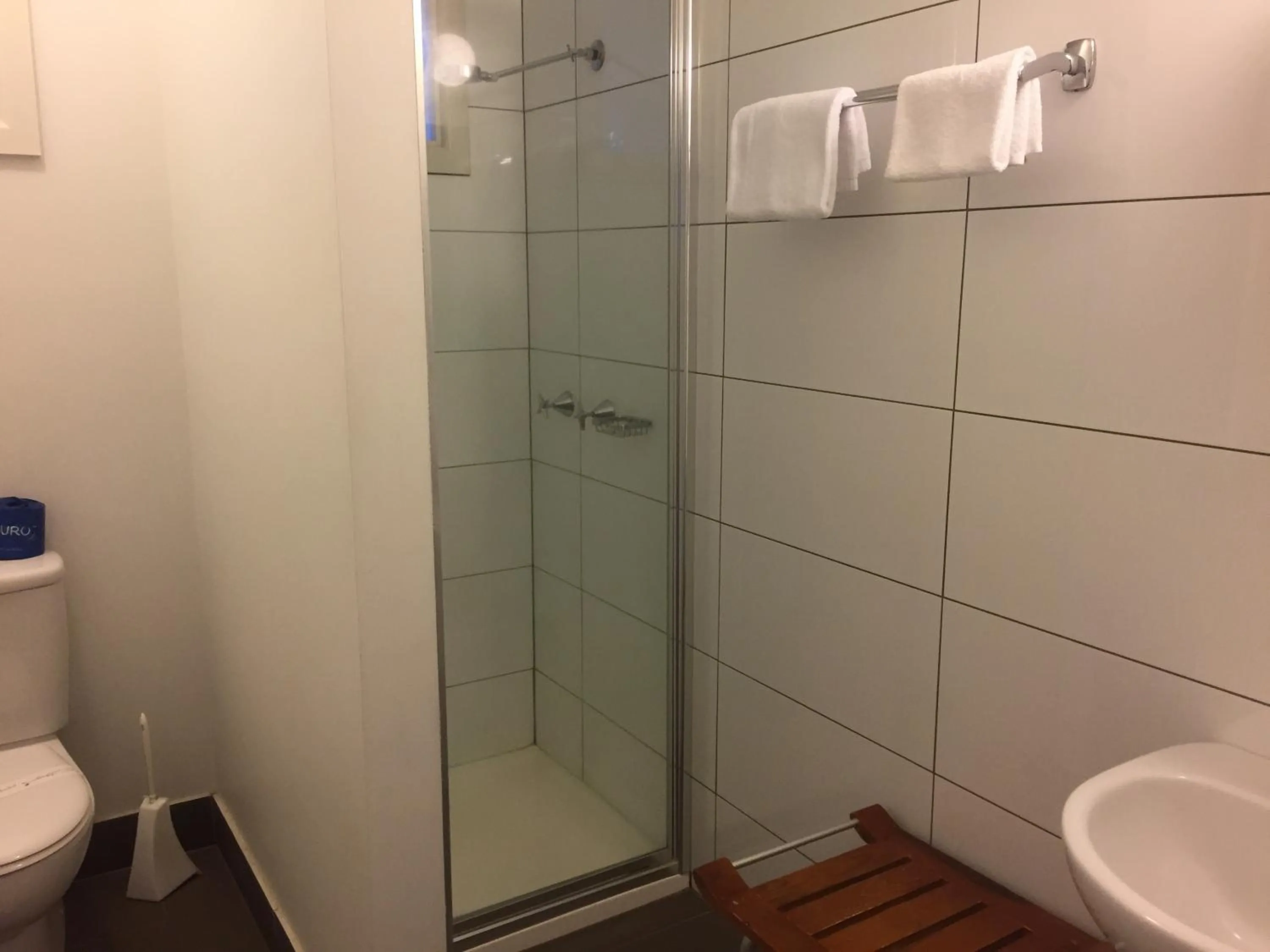 Bathroom in Buffalo Motel and Country Retreat