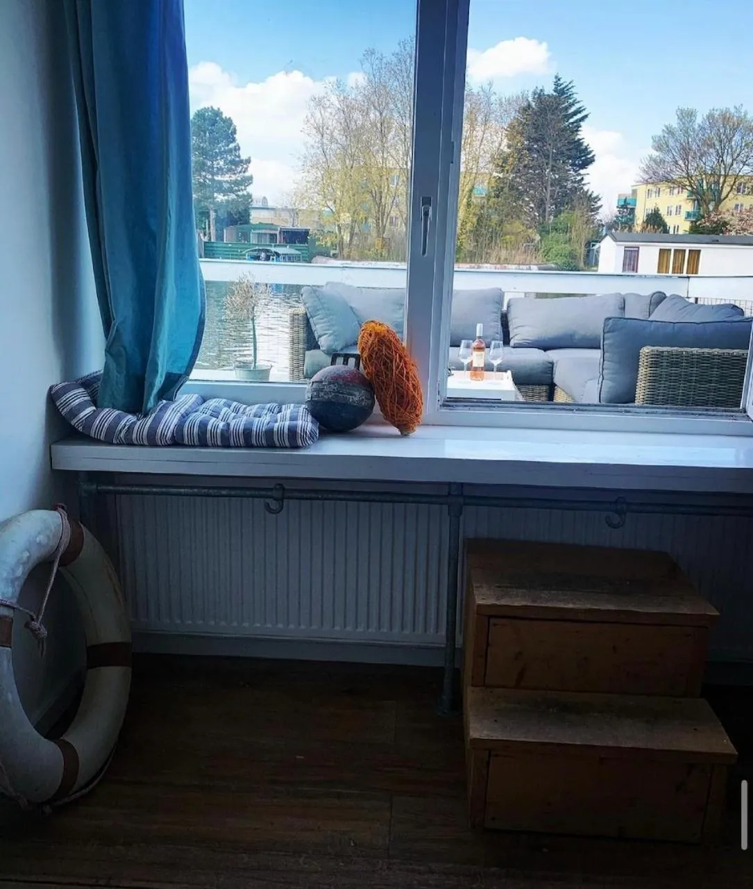 Amster Houseboat Bed without Breakfast