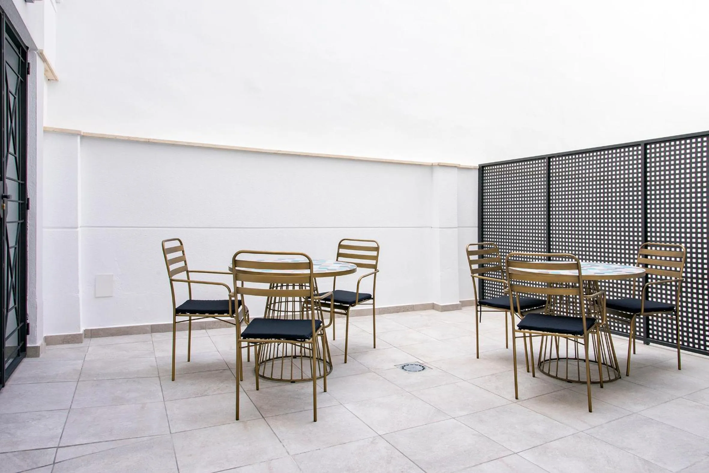 Patio in Málaga Rivas 34 Suites Homes