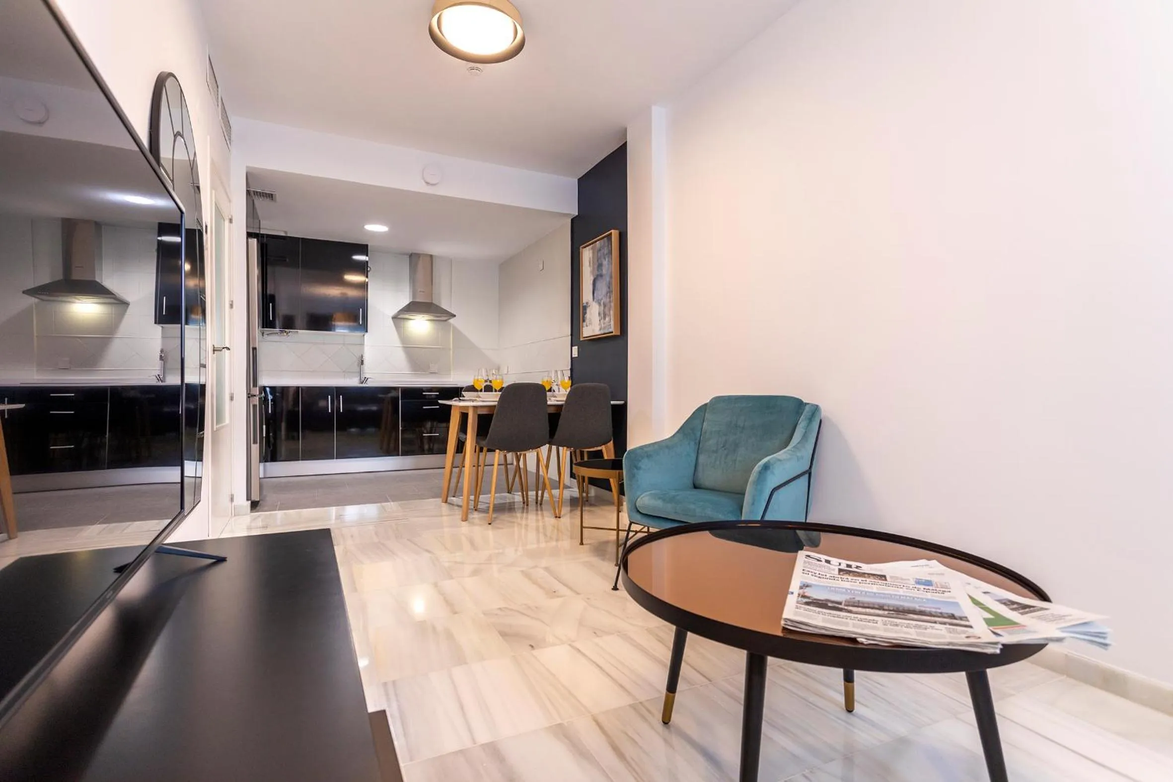 Kitchen or kitchenette in Málaga Rivas 34 Suites Homes