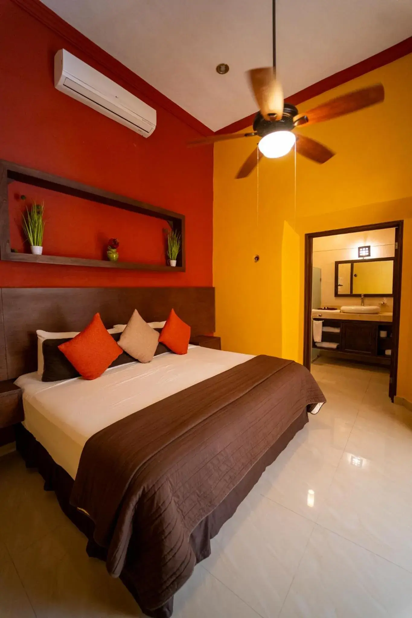 Deluxe King Suite in Hotel Rinconada del Convento Deluxe King Suite in Hotel Rinconada del Convento