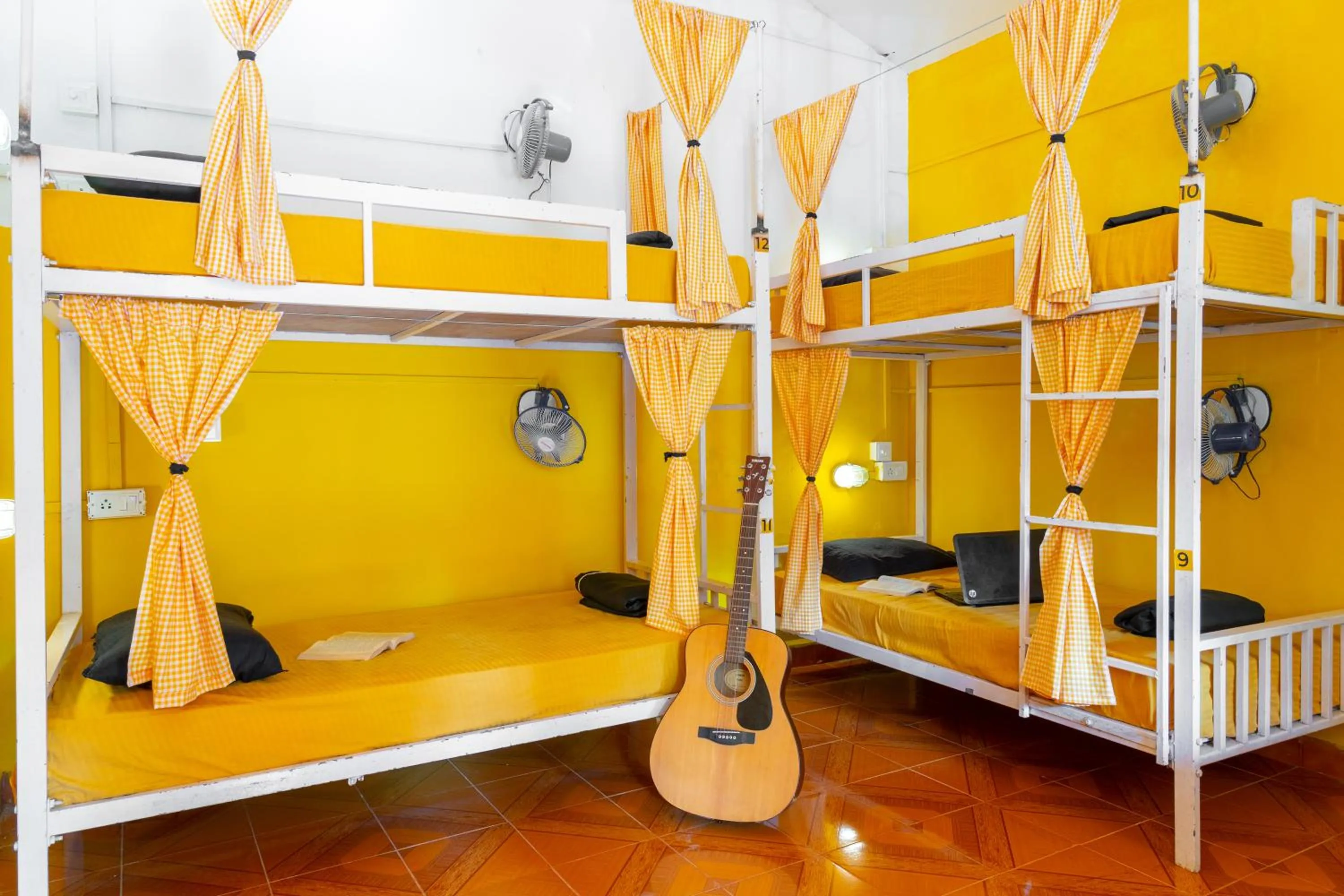 bunk bed in Whoopers Hostel Palolem