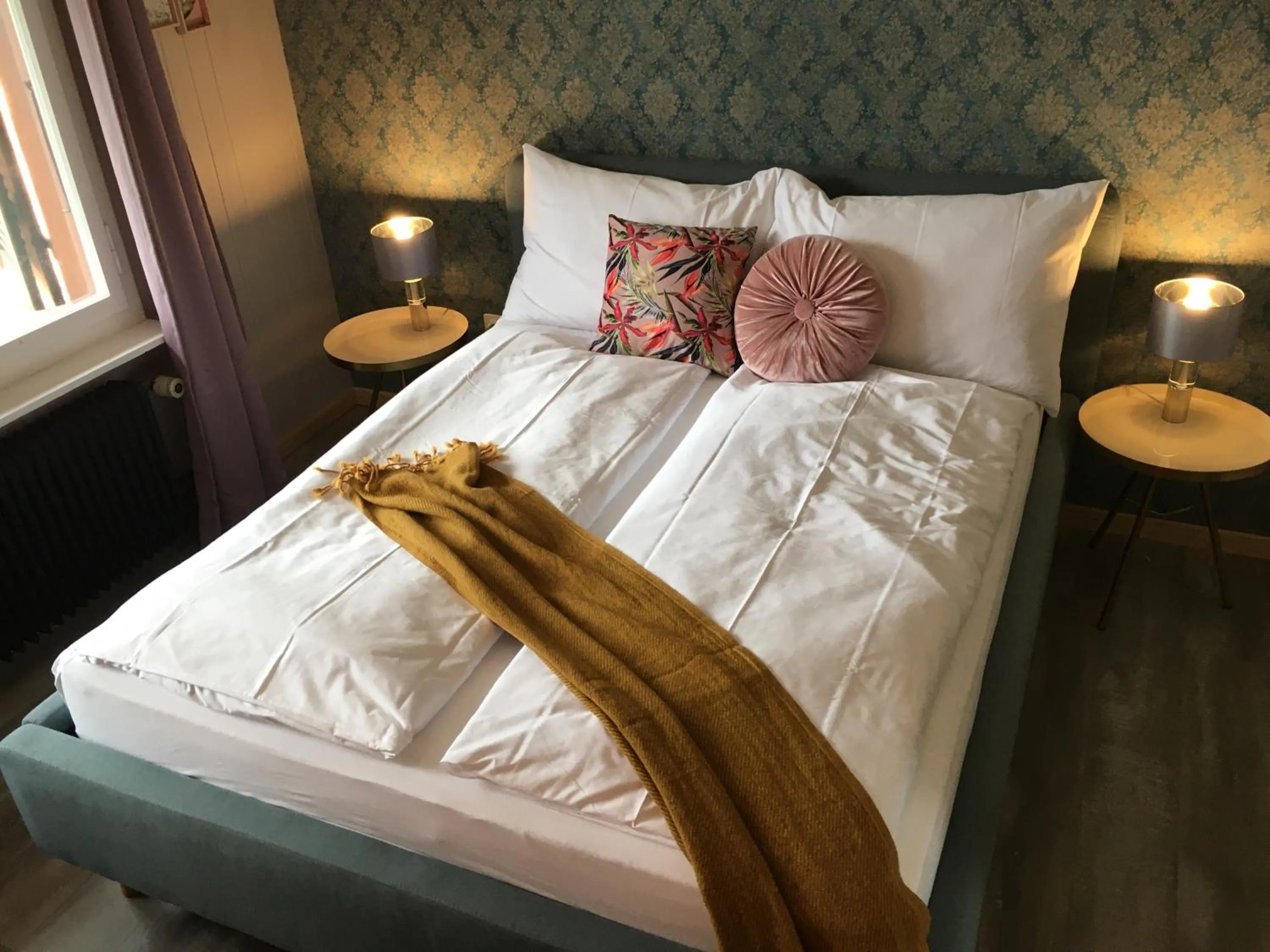 Bed in Boutique Hotel Bellevue B&B am Brienzersee Iseltwald Interlaken