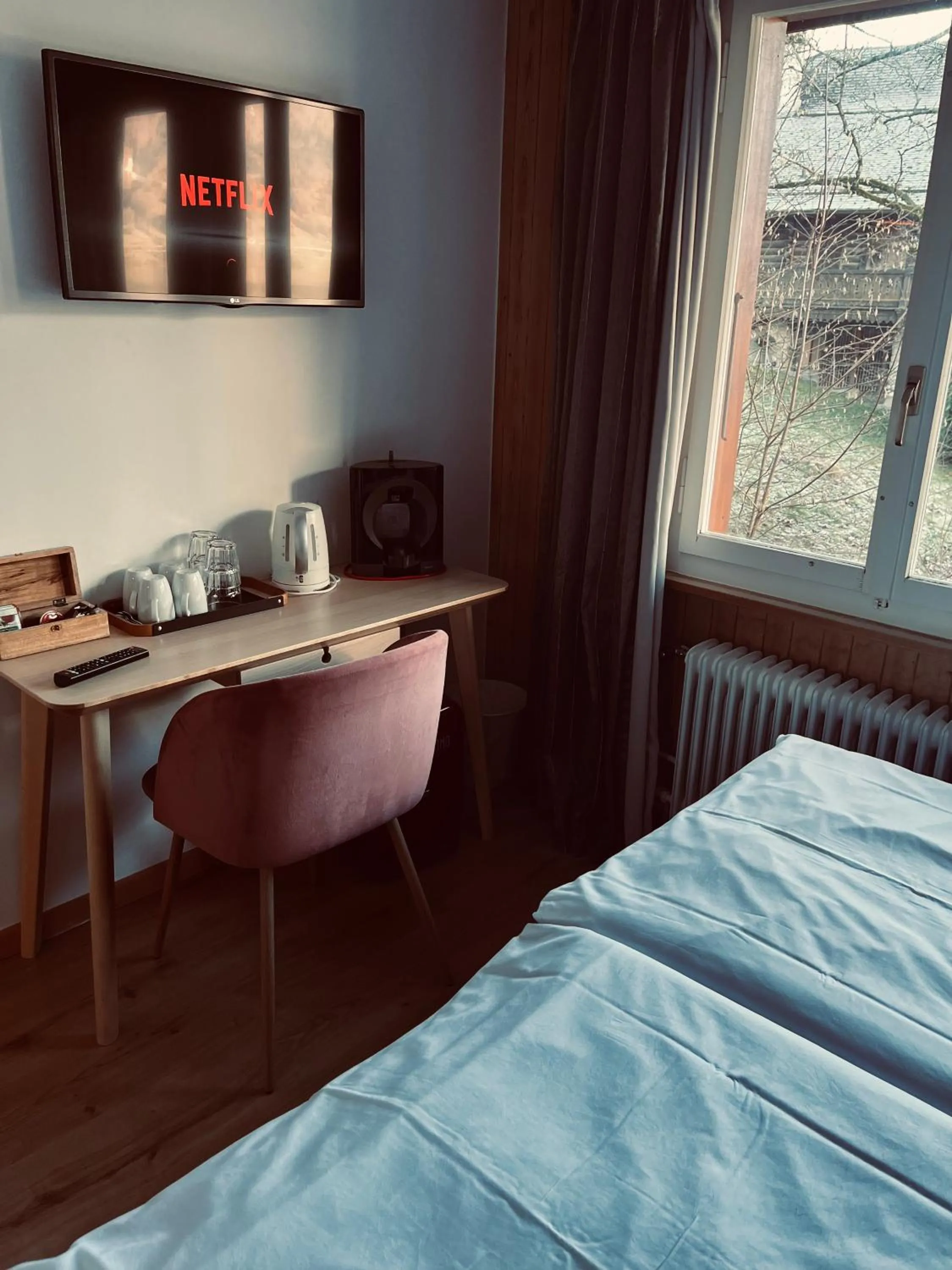 Bed in Boutique Hotel Bellevue B&B am Brienzersee Iseltwald Interlaken