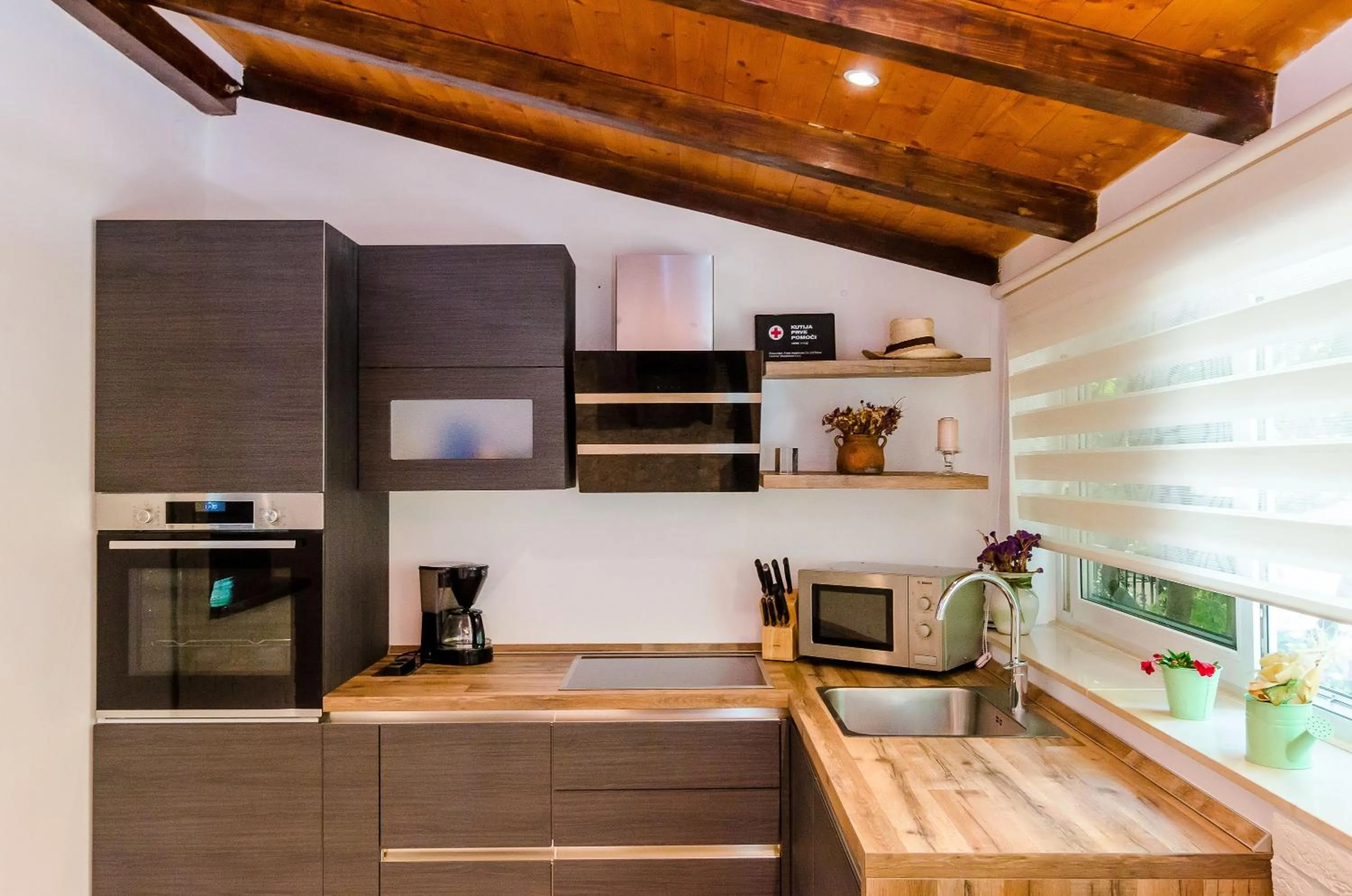 Kitchen or kitchenette in Camelia Luxury Apartments