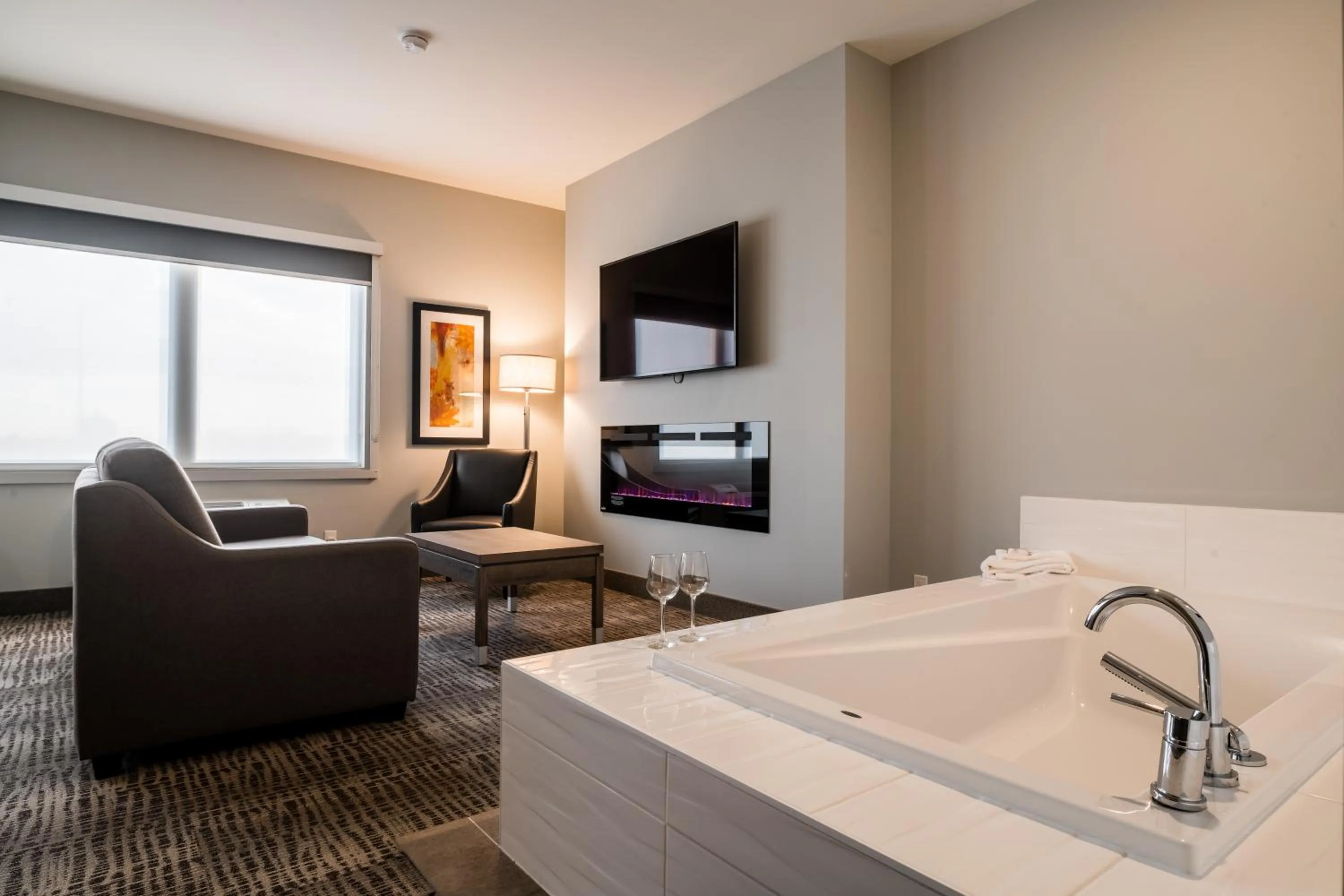 Bath in Amsterdam Inn & Suites, an Ascend Collection Hotel