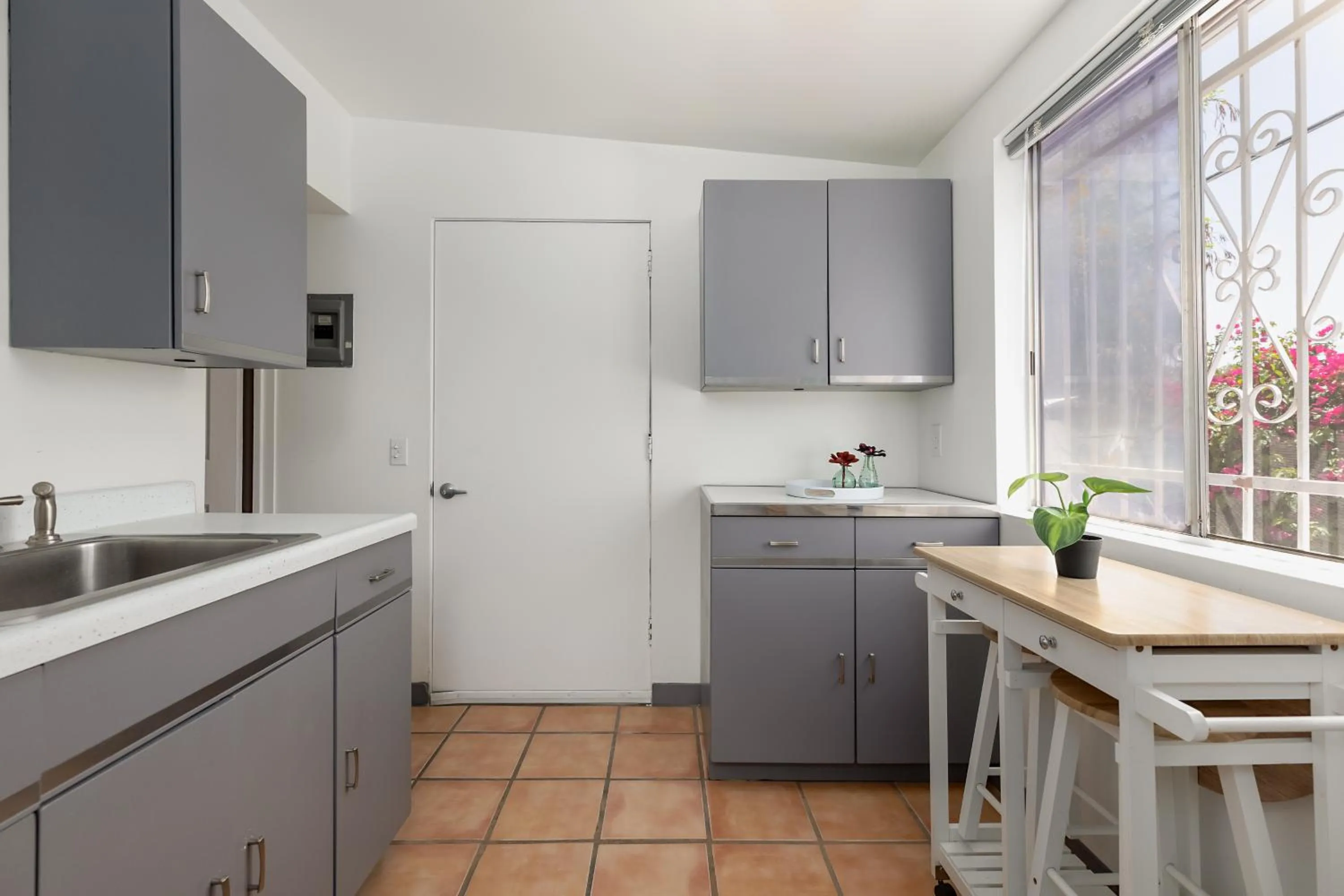 Kitchen or kitchenette in Float Palm Springs - Adults Only