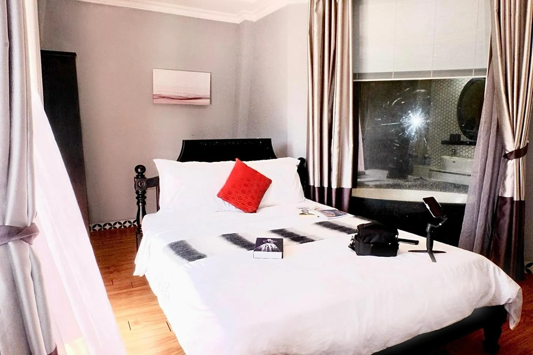 Bed in TTR Skypool View Hotel