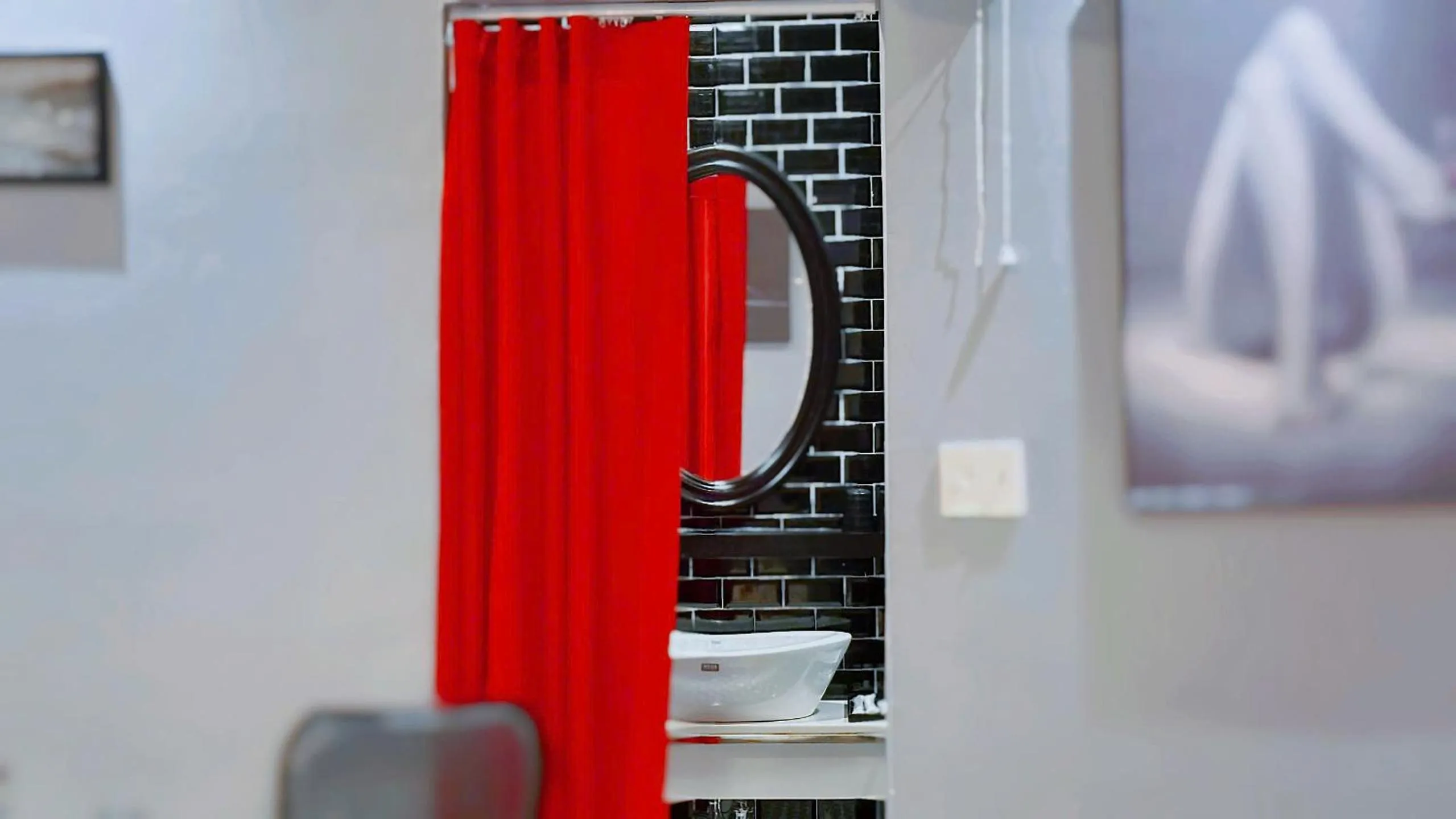 TTR Skypool View Hotel