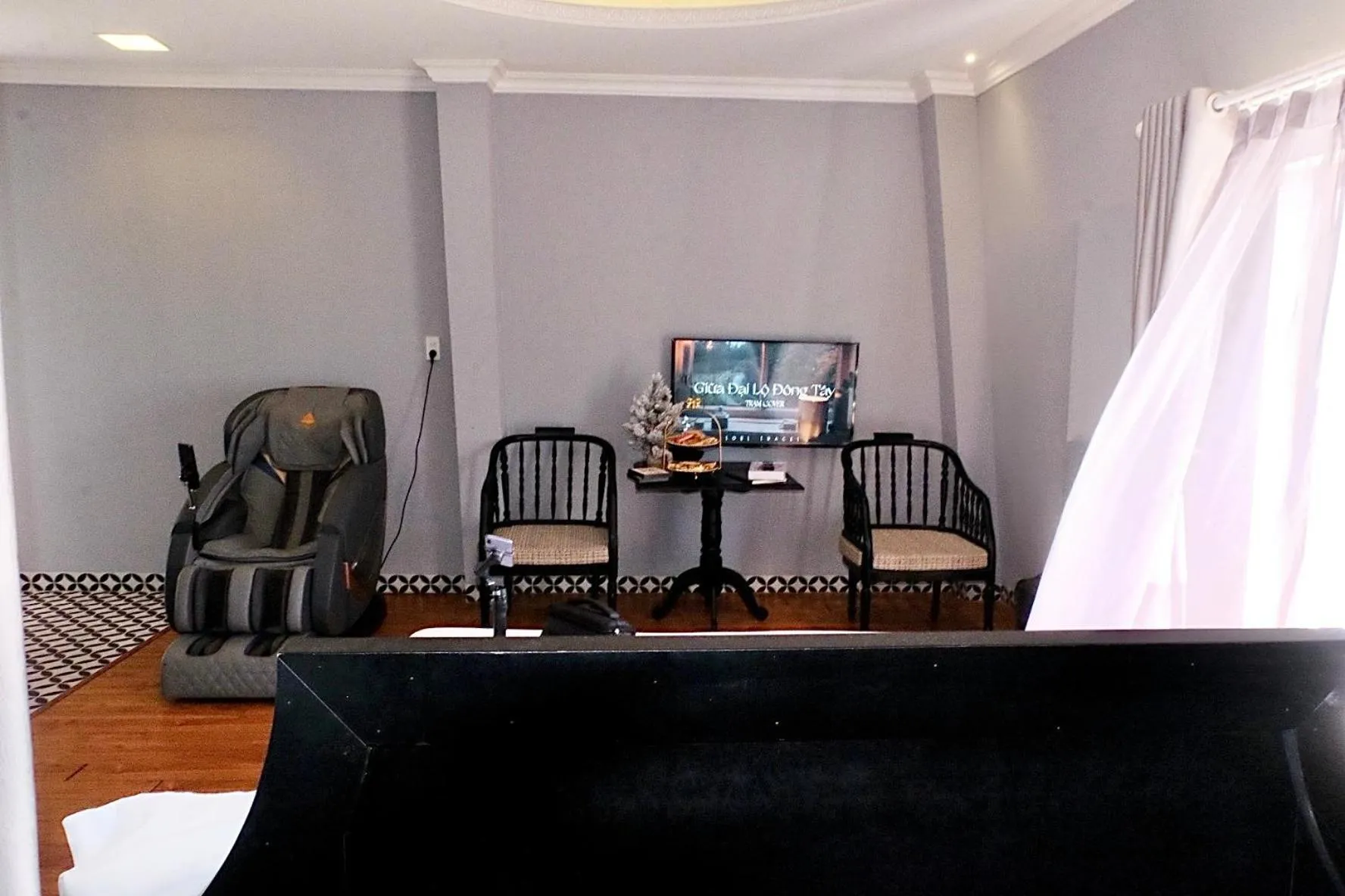 TTR Skypool View Hotel