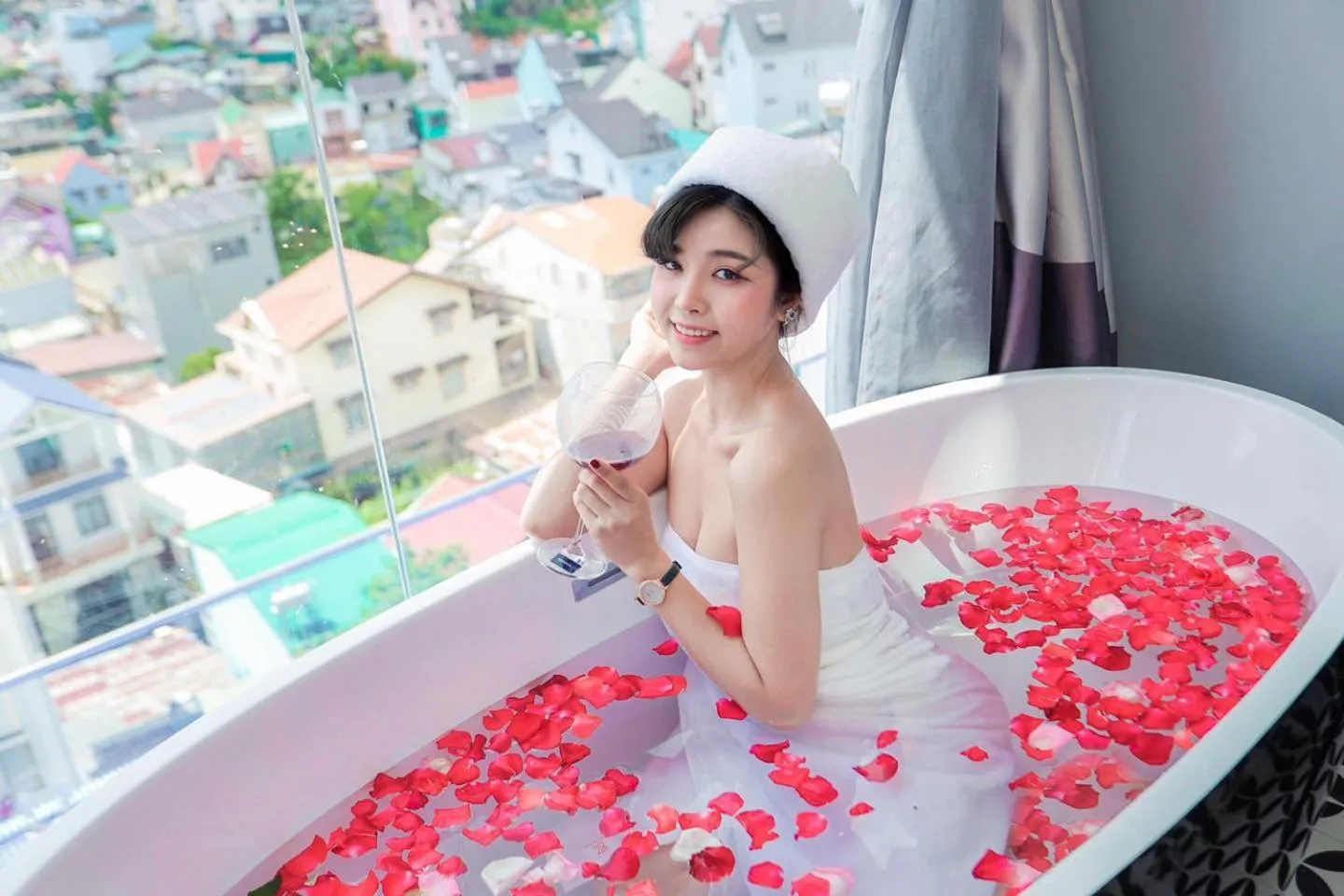 TTR Skypool View Hotel