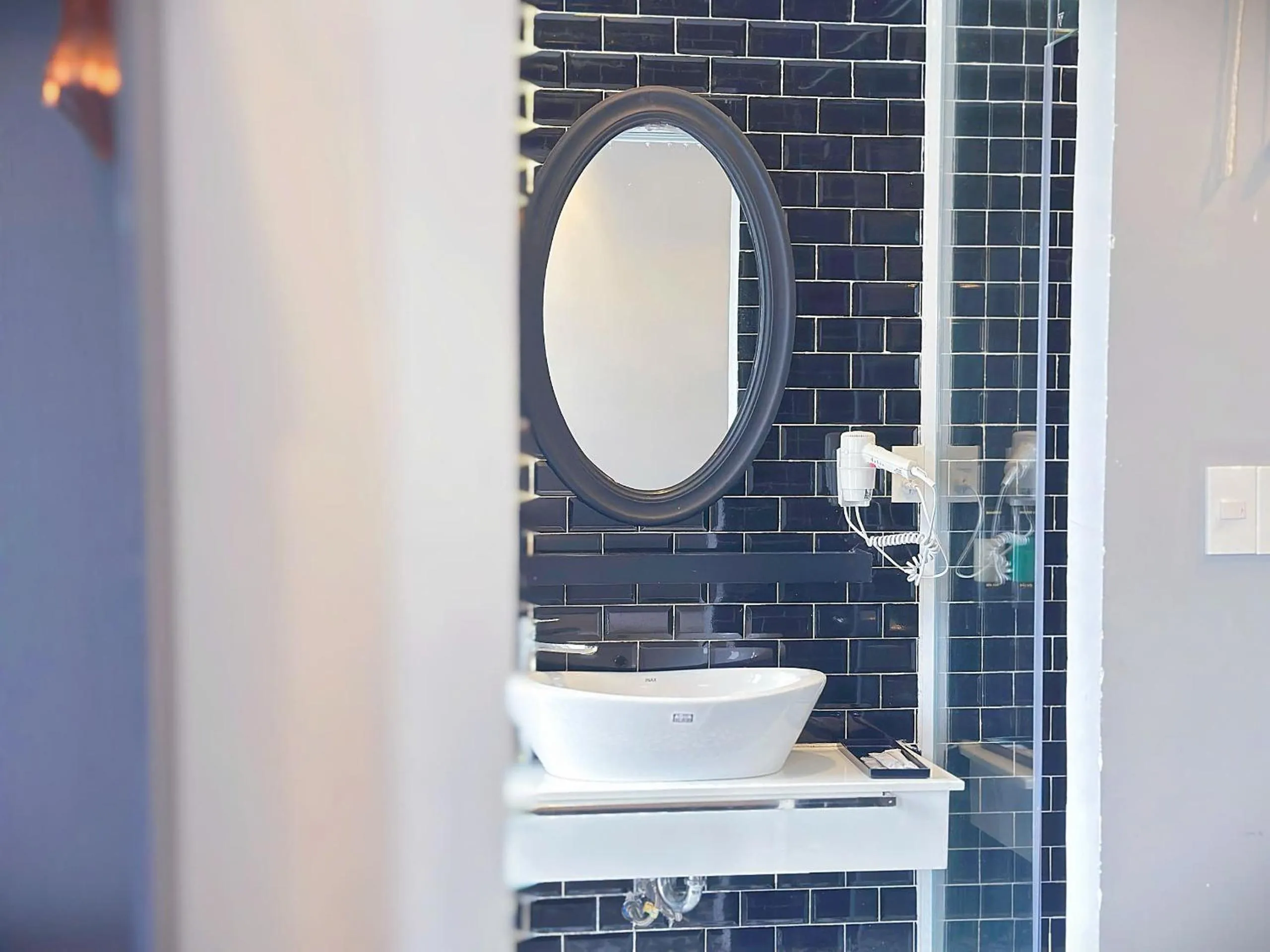 TTR Skypool View Hotel