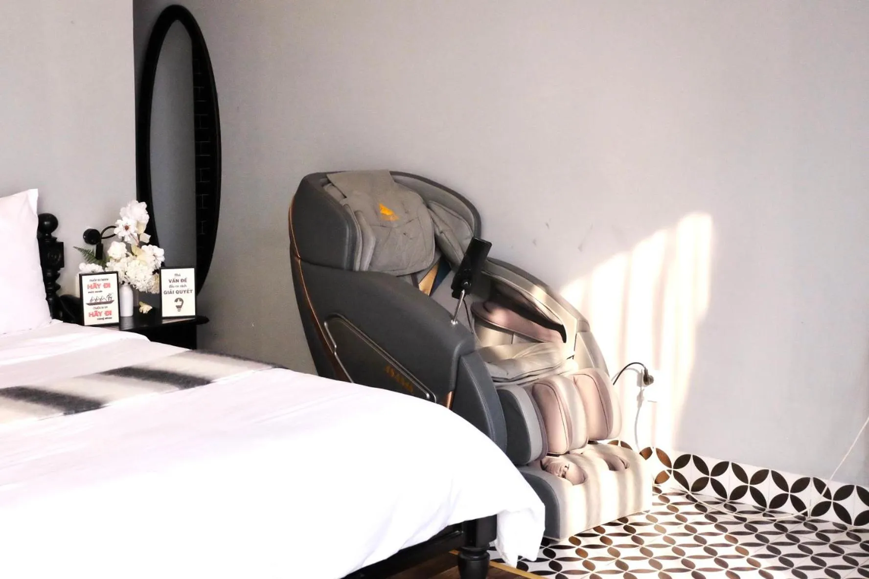 Bed in TTR Skypool View Hotel