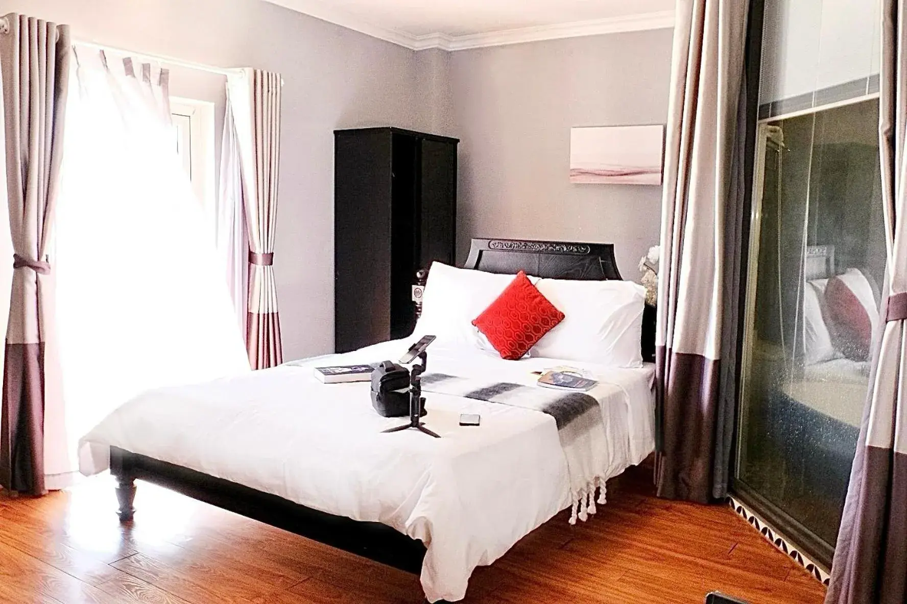 Junior Suite with Sauna in TTR Skypool View Hotel Junior Suite with Sauna in TTR Skypool View Hotel