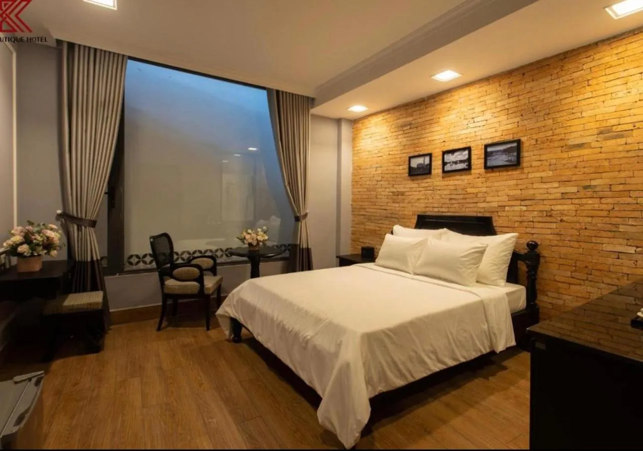 Bed in TTR Skypool View Hotel