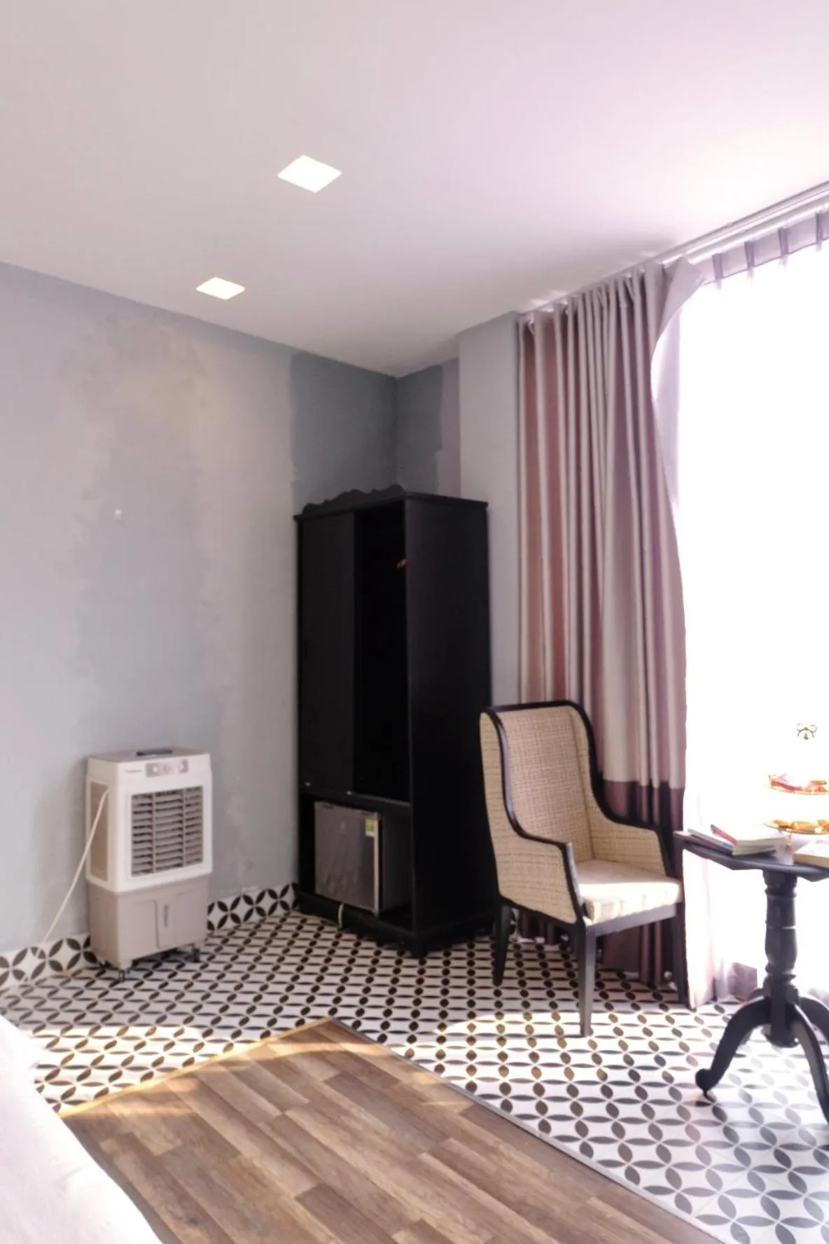 TTR Skypool View Hotel