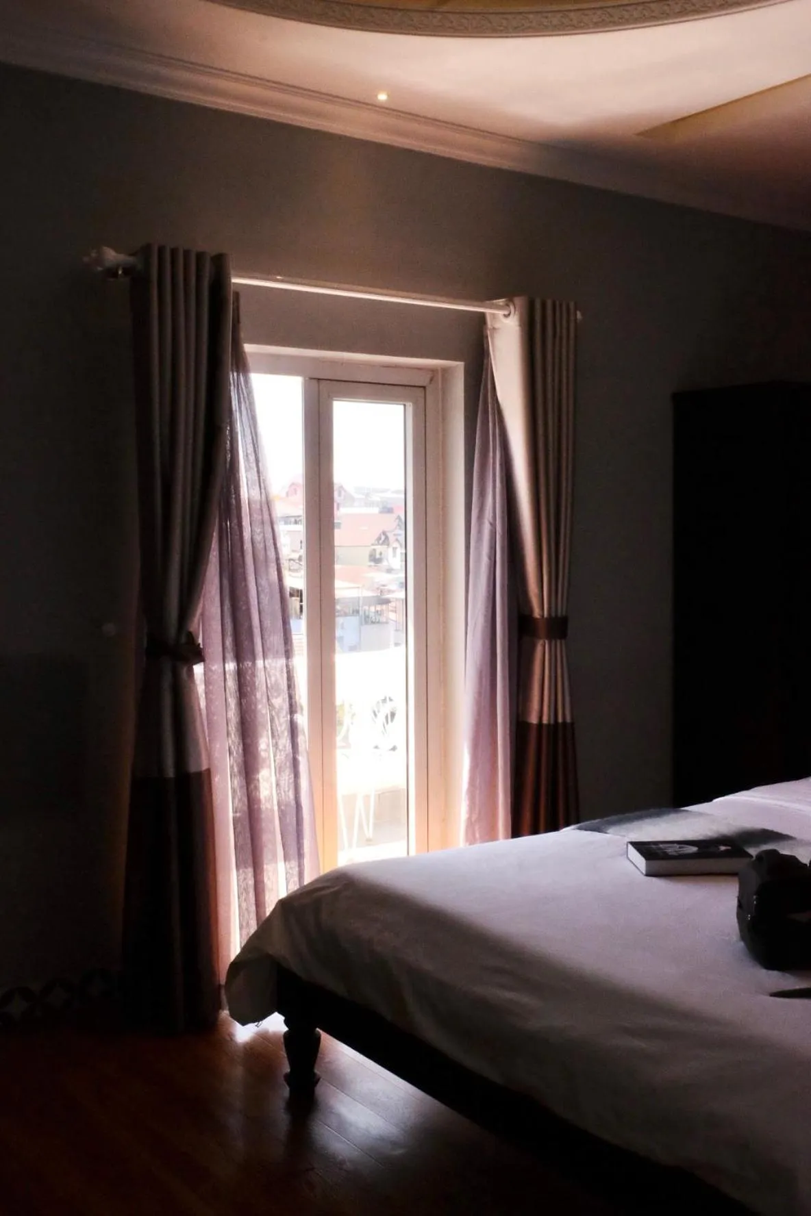 Bed in TTR Skypool View Hotel