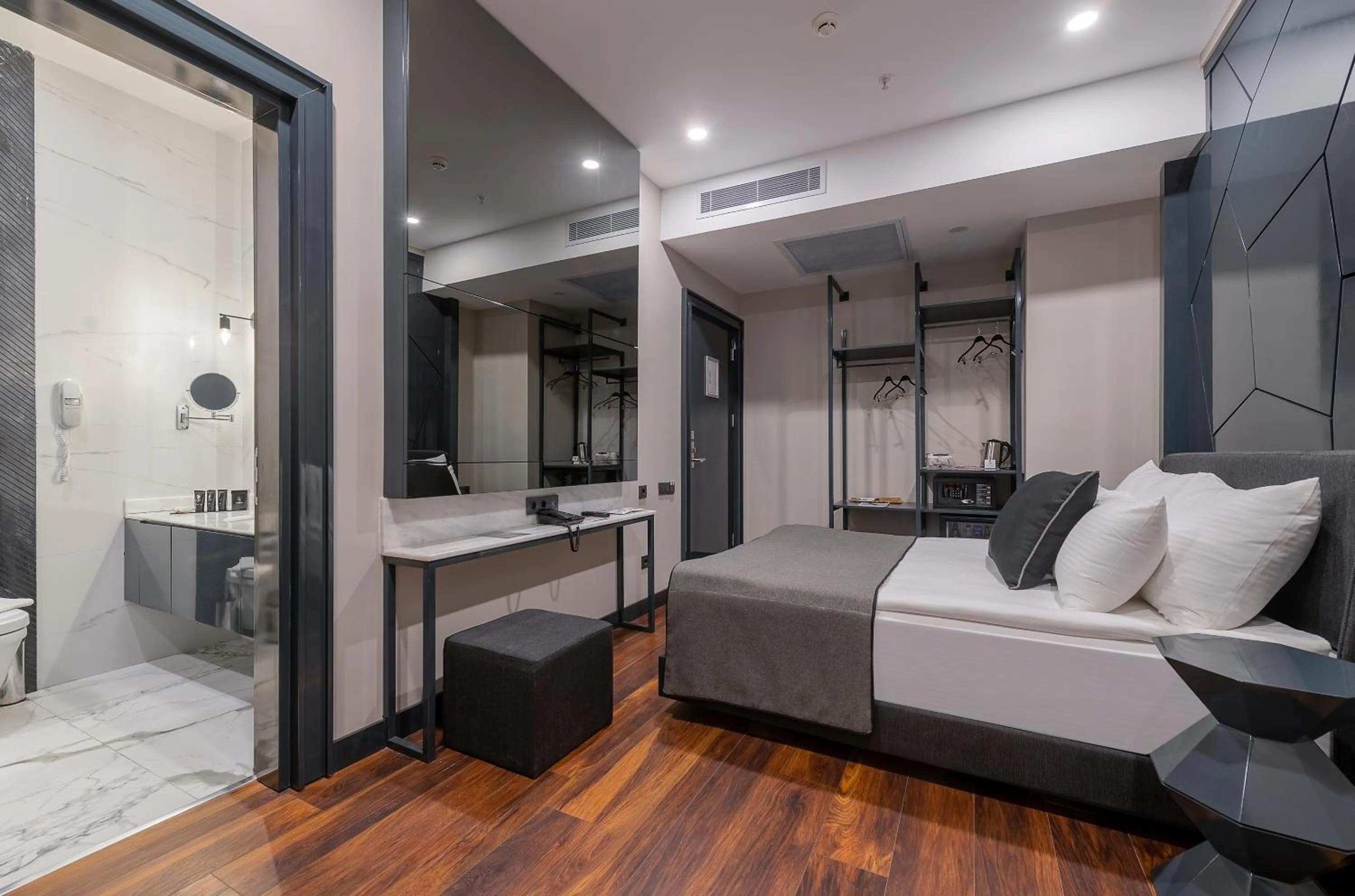 Bed in Lucky Monkey Hotel