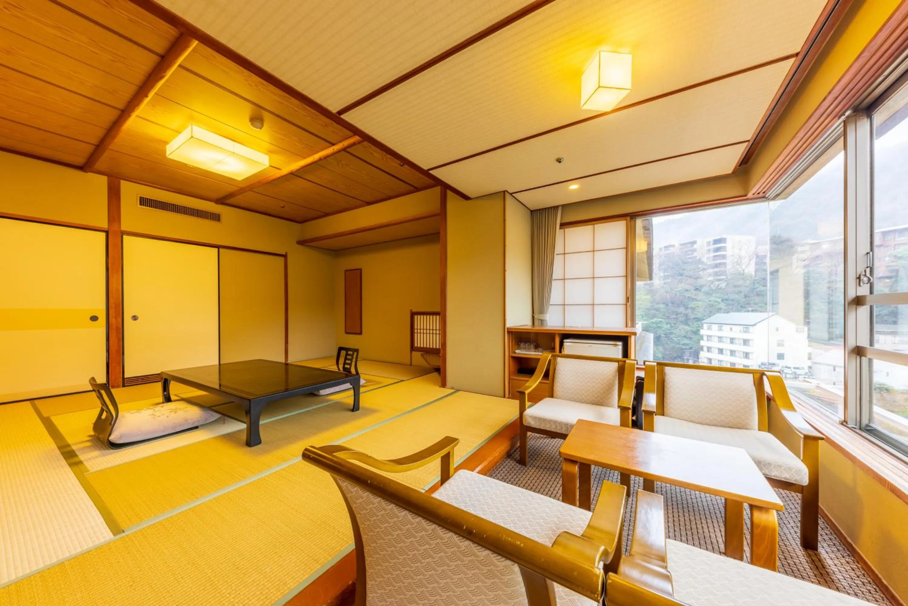 Living room, Bed in Hakone Yumoto Onsen Hotel Kajikaso