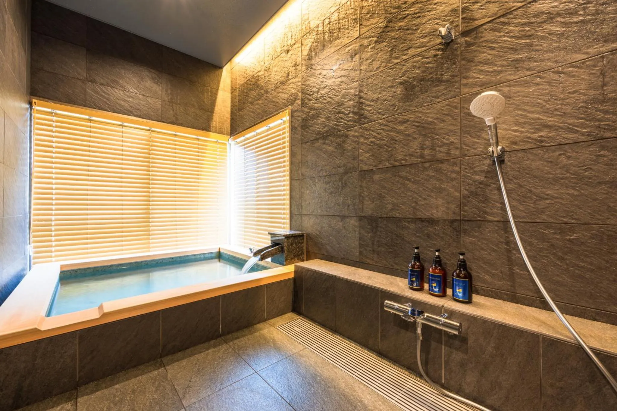 Hot Spring Bath in Hakone Yumoto Onsen Hotel Kajikaso