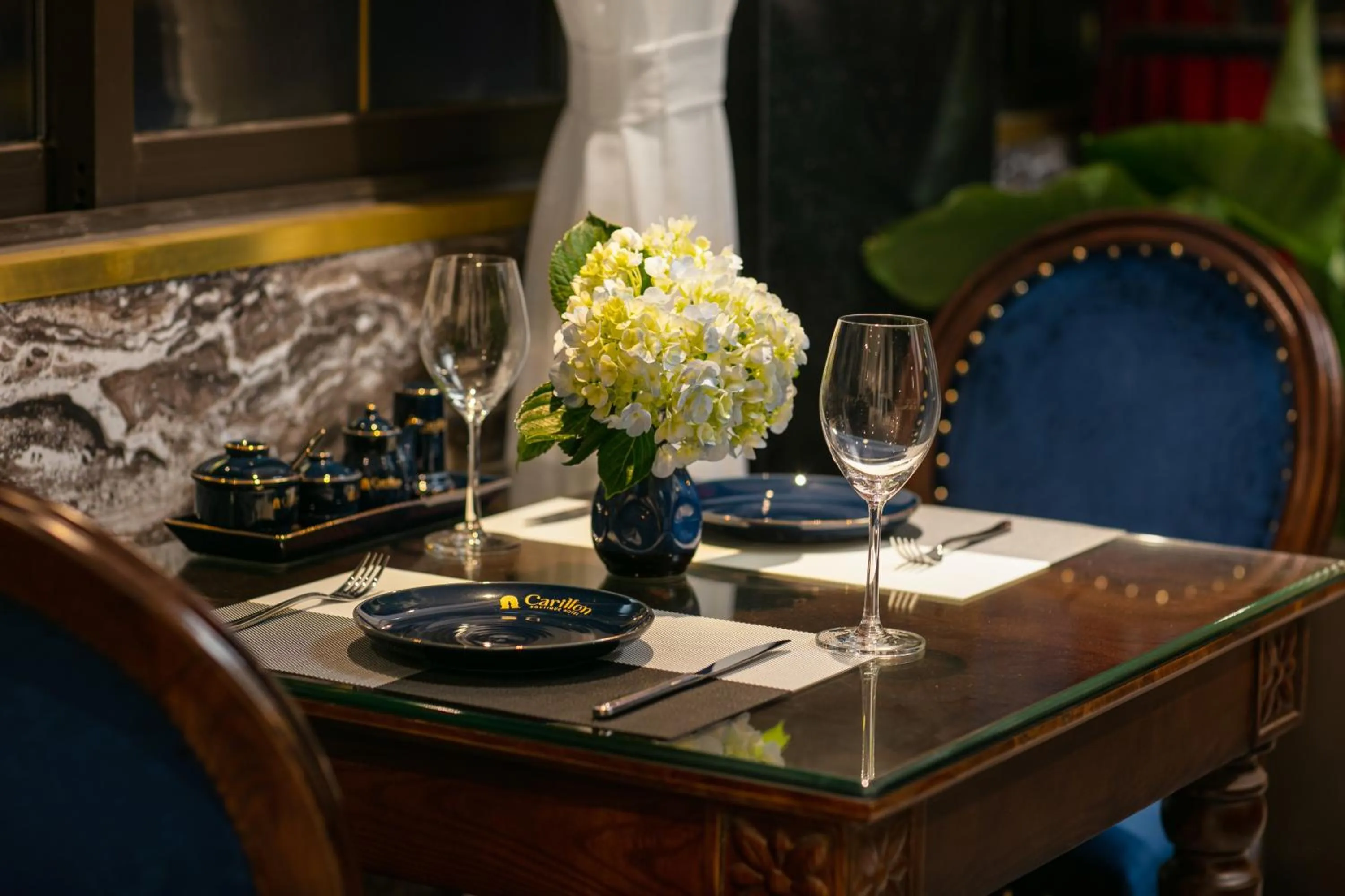 Restaurant/places to eat in Carillon Boutique Hotel