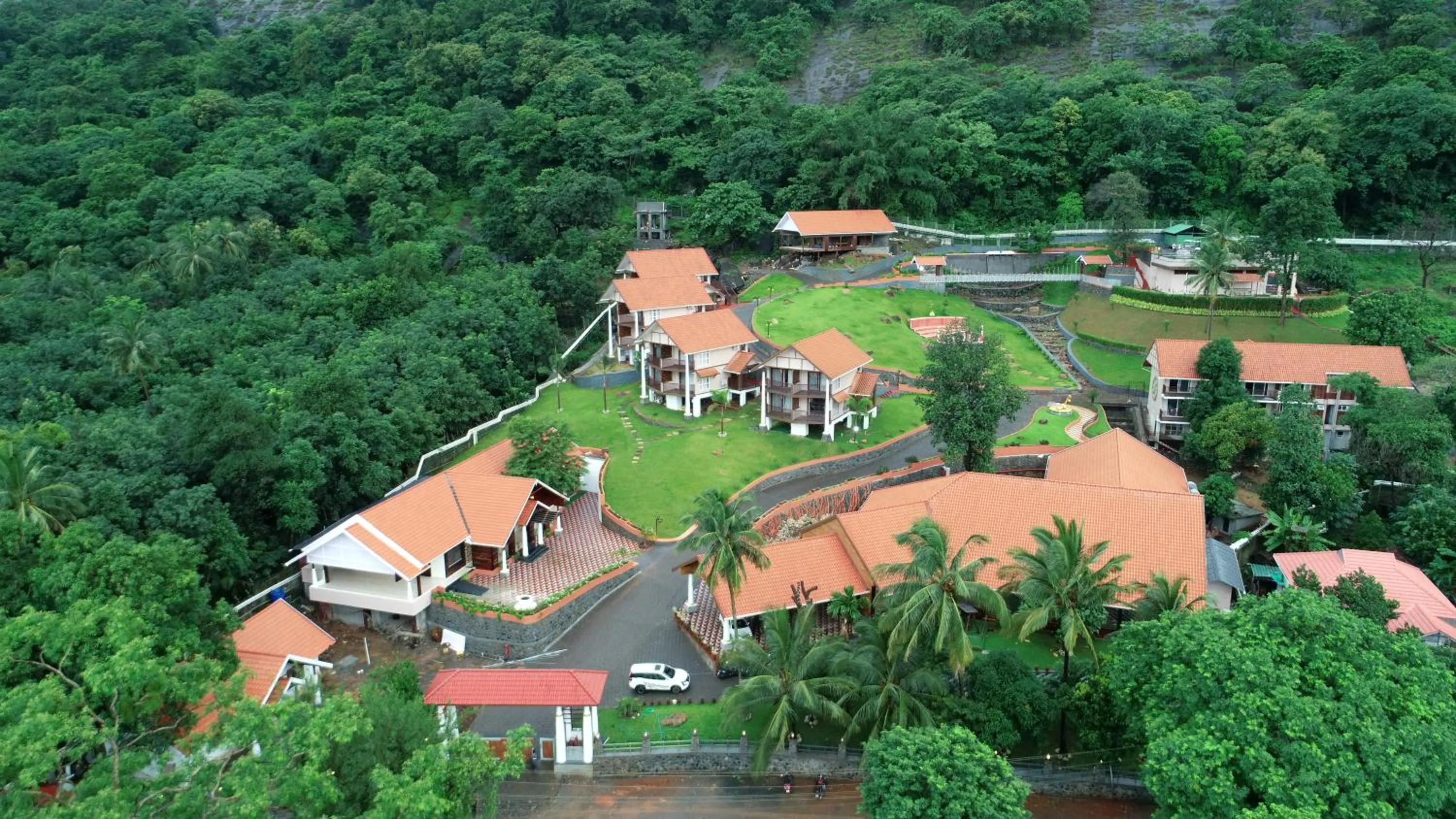 Property building in Au Revoir Wellness Resort, Malampuzha