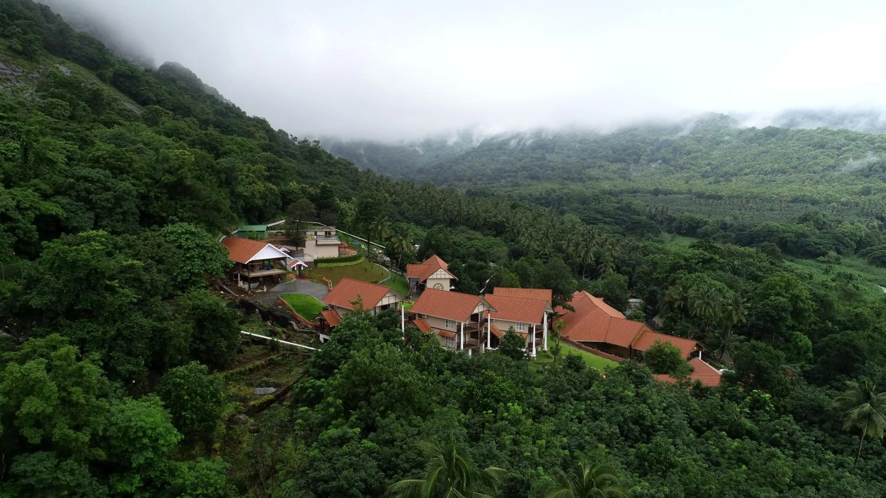 Property building in Au Revoir Wellness Resort, Malampuzha