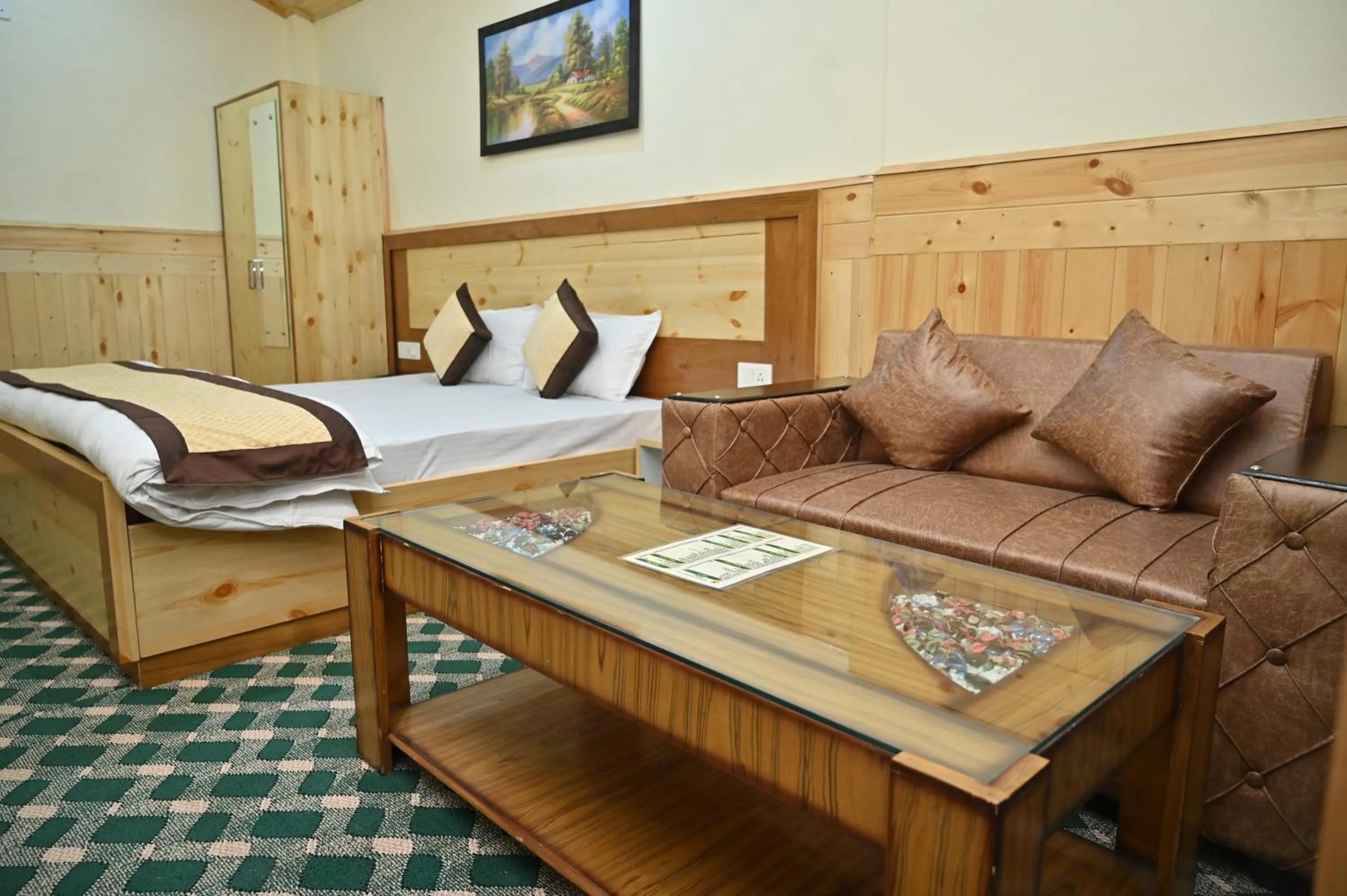 Bed in Kasauli Nature Inn