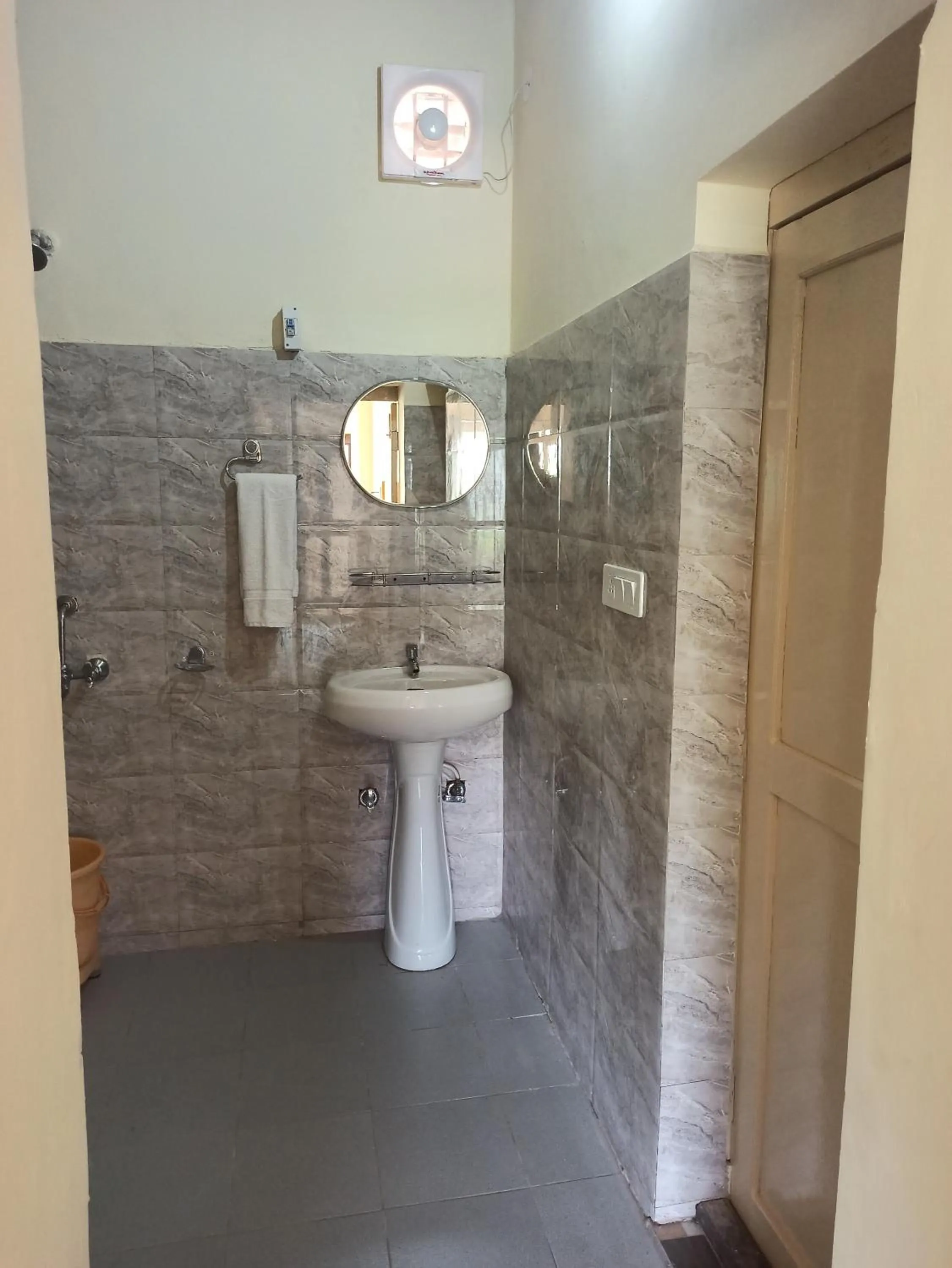 Shower in Kasauli Nature Inn