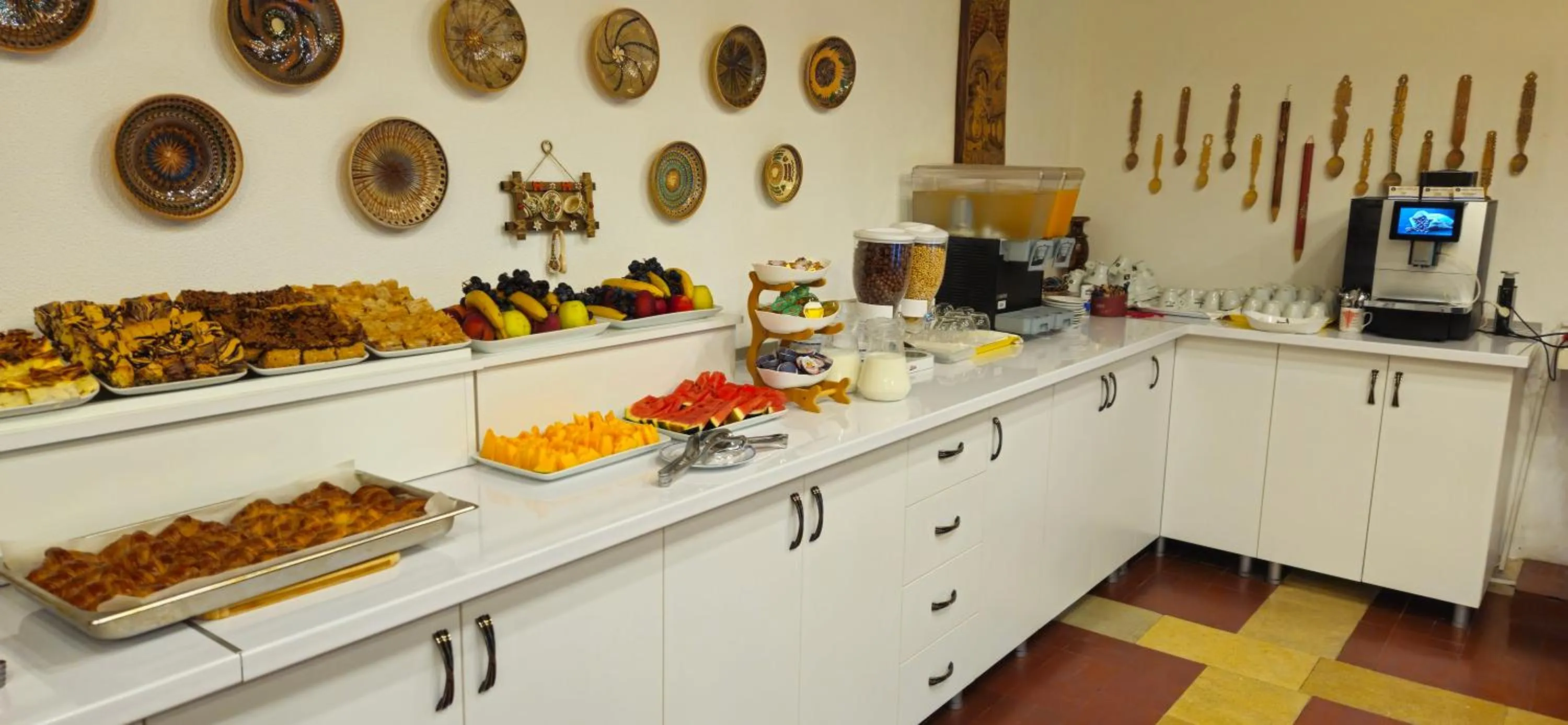 Buffet breakfast in Ilinca