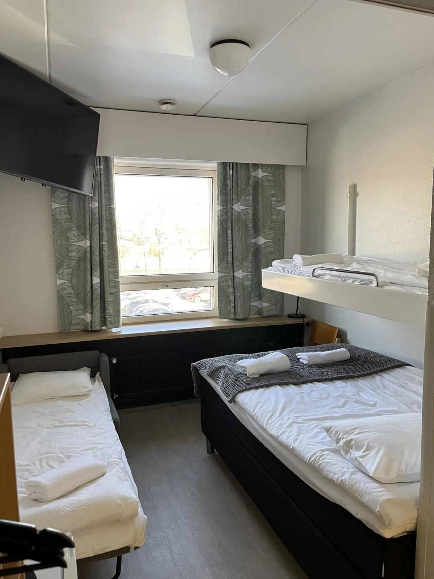 Bed in Hotel Tikkurila