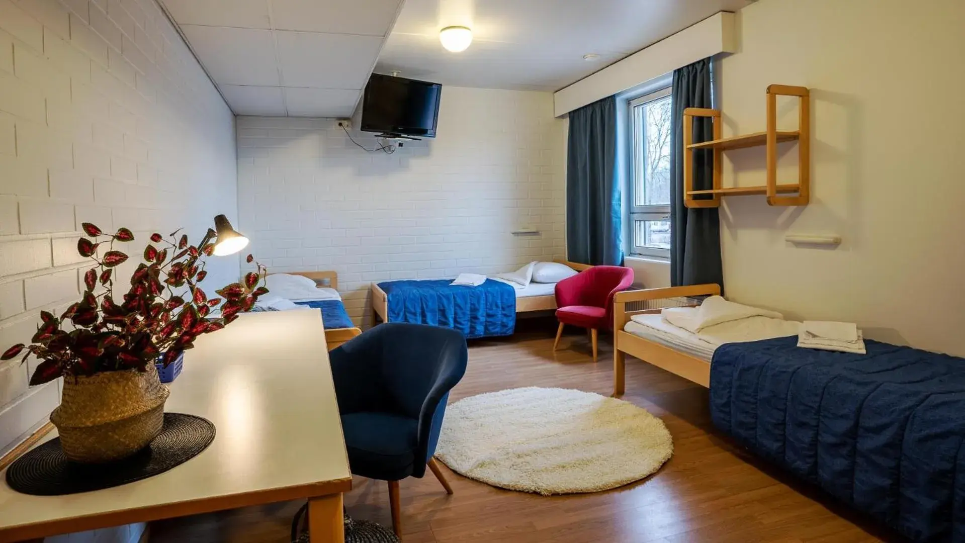 Quadruple Room in Hotel Tikkurila Quadruple Room in Hotel Tikkurila