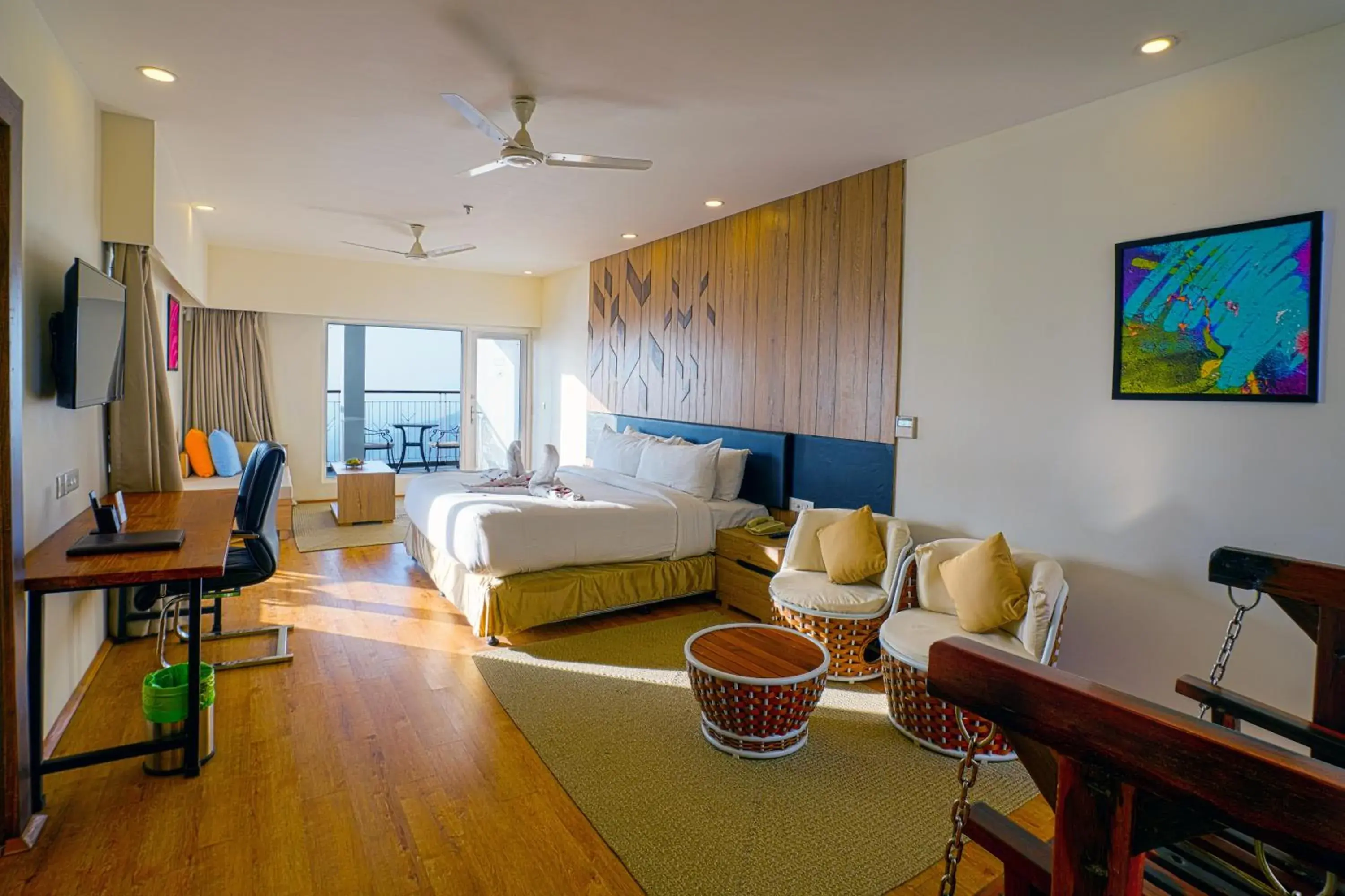 Executive Suite in Timber Trail Heights & Terraces-Cable Car Escape Executive Suite in Timber Trail Heights & Terraces-Cable Car Escape