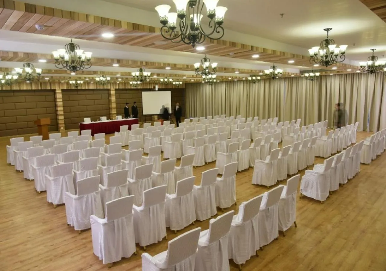 Meeting/conference room in Timber Trail Heights & Terraces-Cable Car Escape