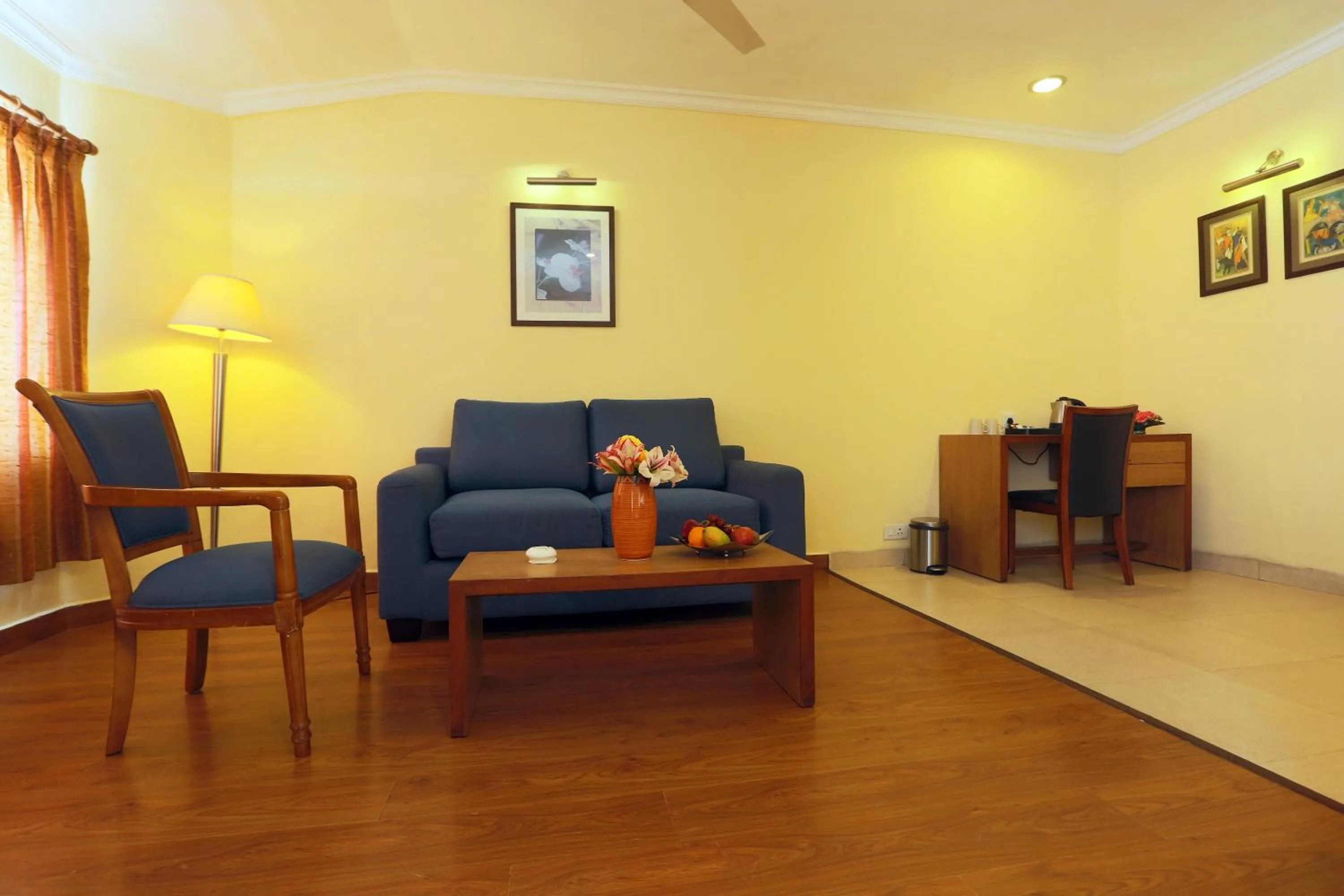 Seating area in Timber Trail Heights & Terraces-Cable Car Escape