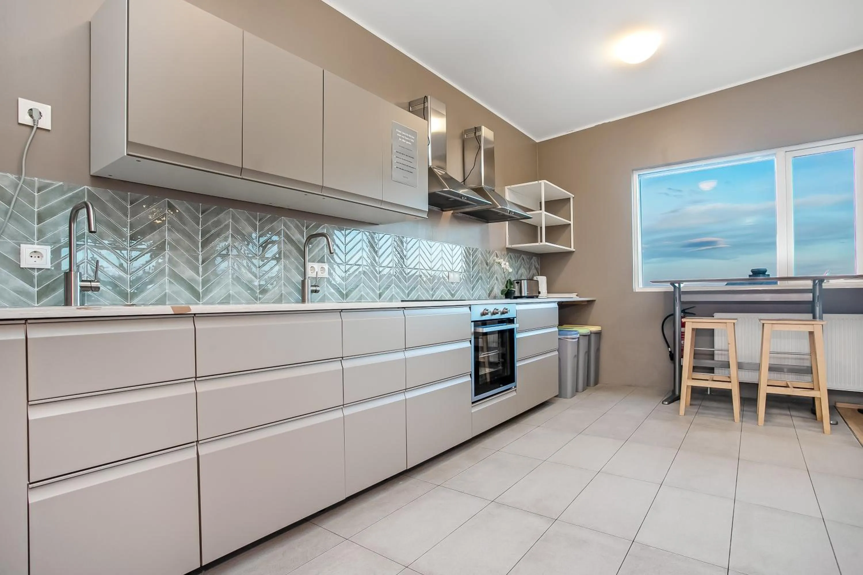 kitchen in Stöð Guesthouse and apartments