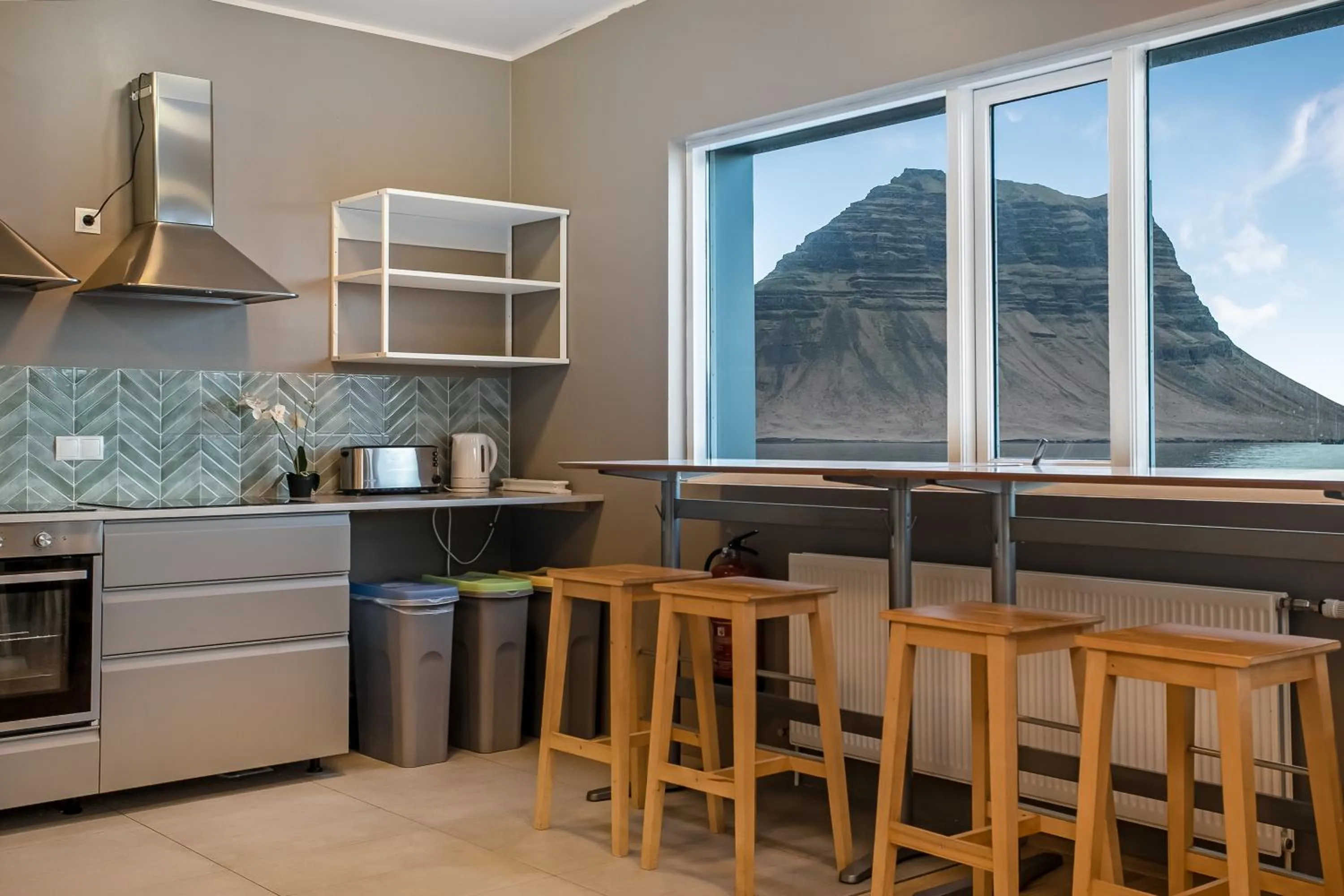 Restaurant/places to eat in Stöð Guesthouse and apartments