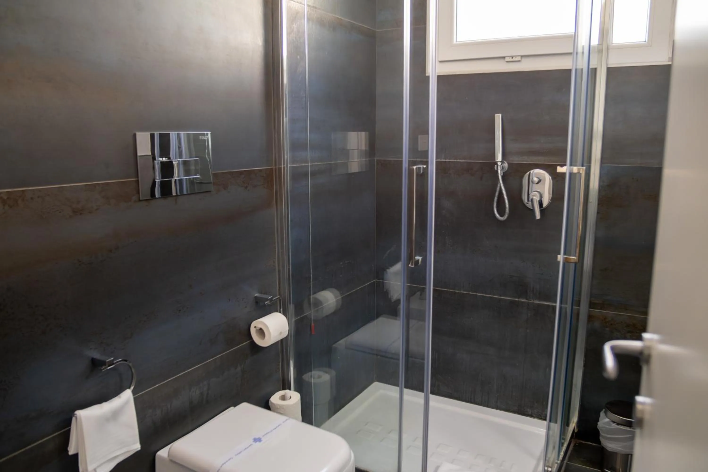 Shower in Palazzo Cappuccini Art Relais