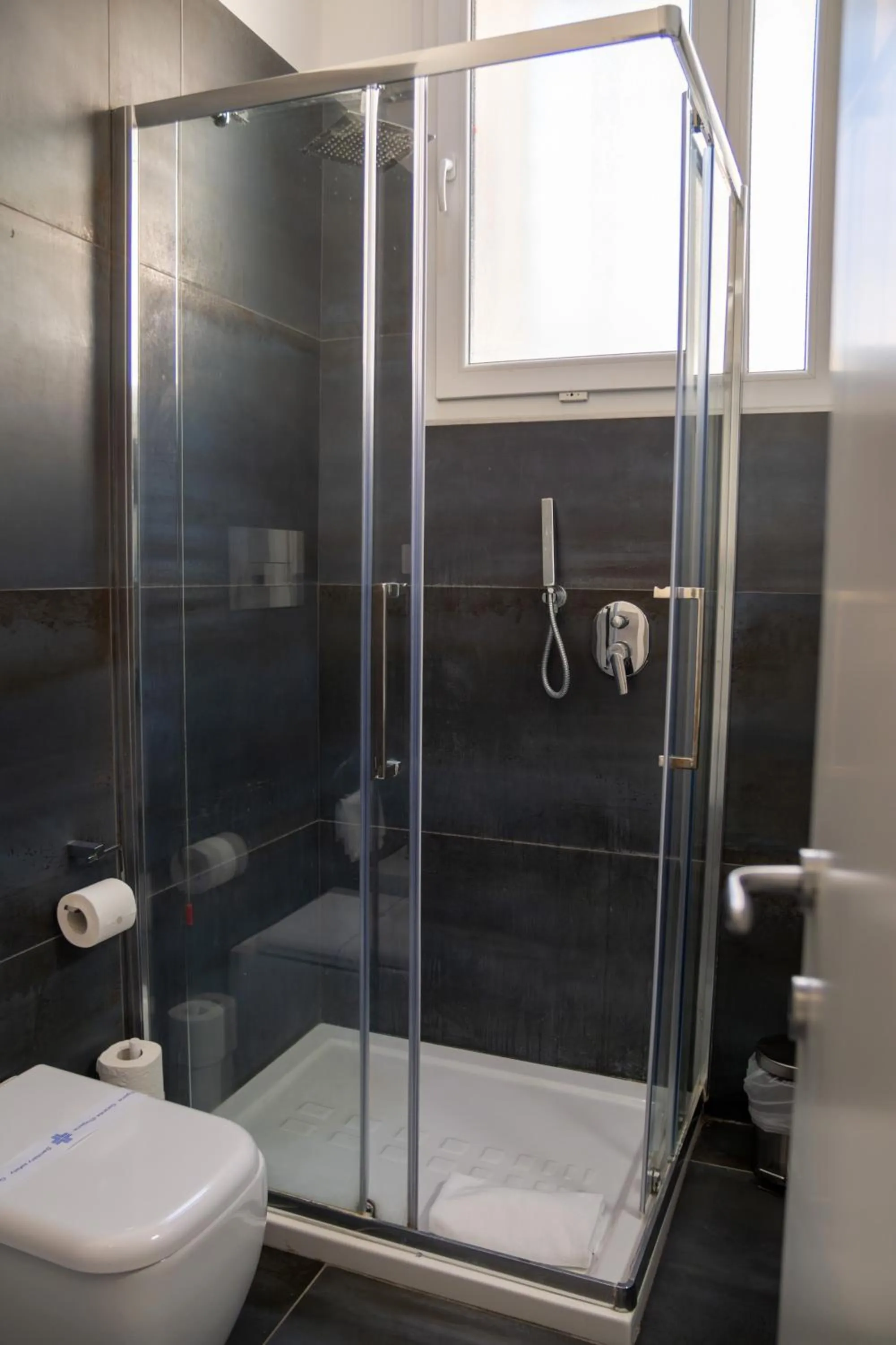 Shower in Palazzo Cappuccini Art Relais