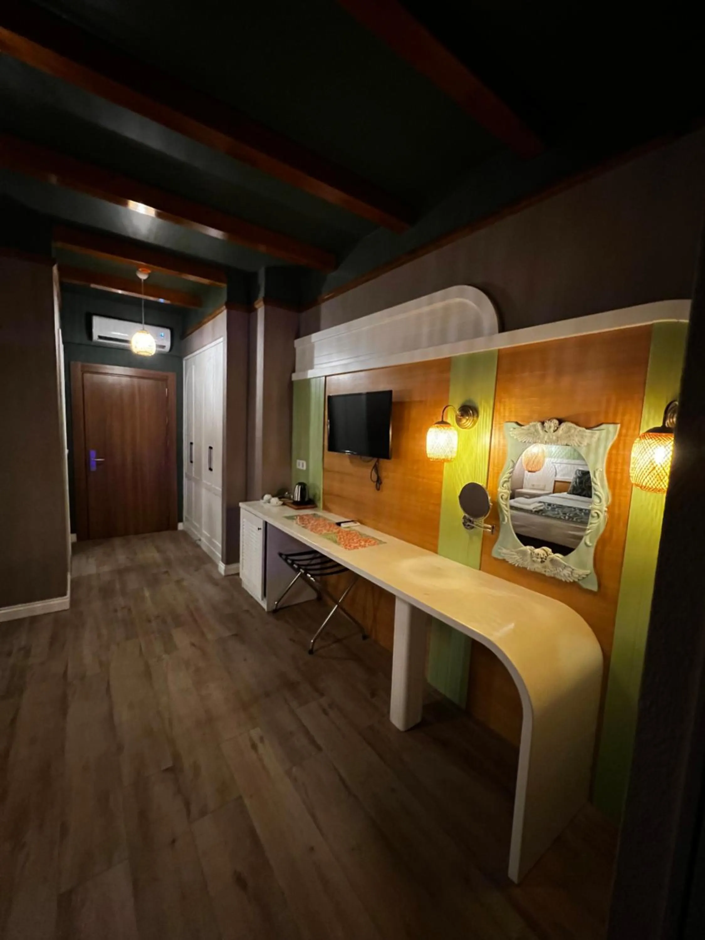 Massage in Dolphin Park Hotel