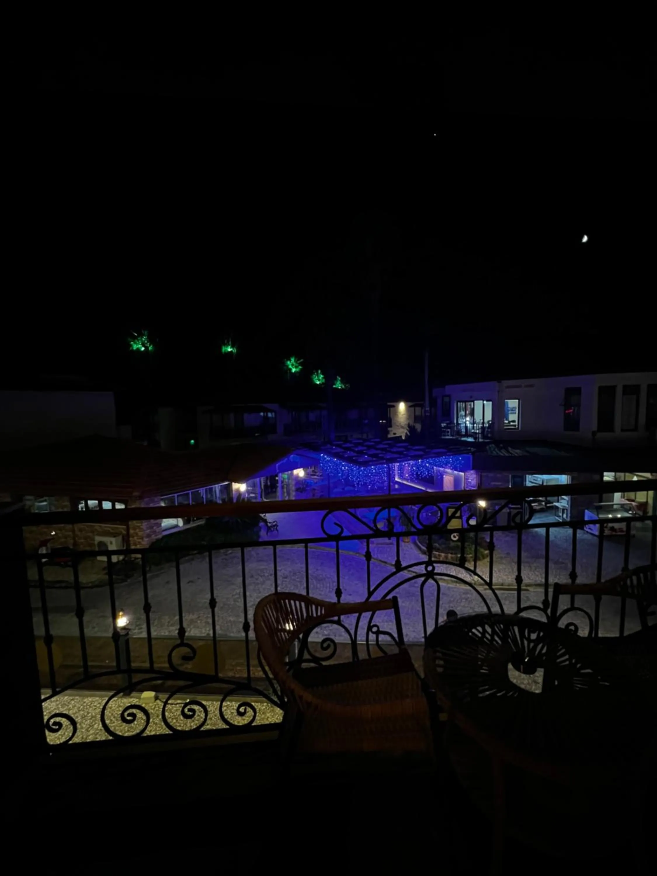 Balcony/Terrace in Dolphin Park Hotel