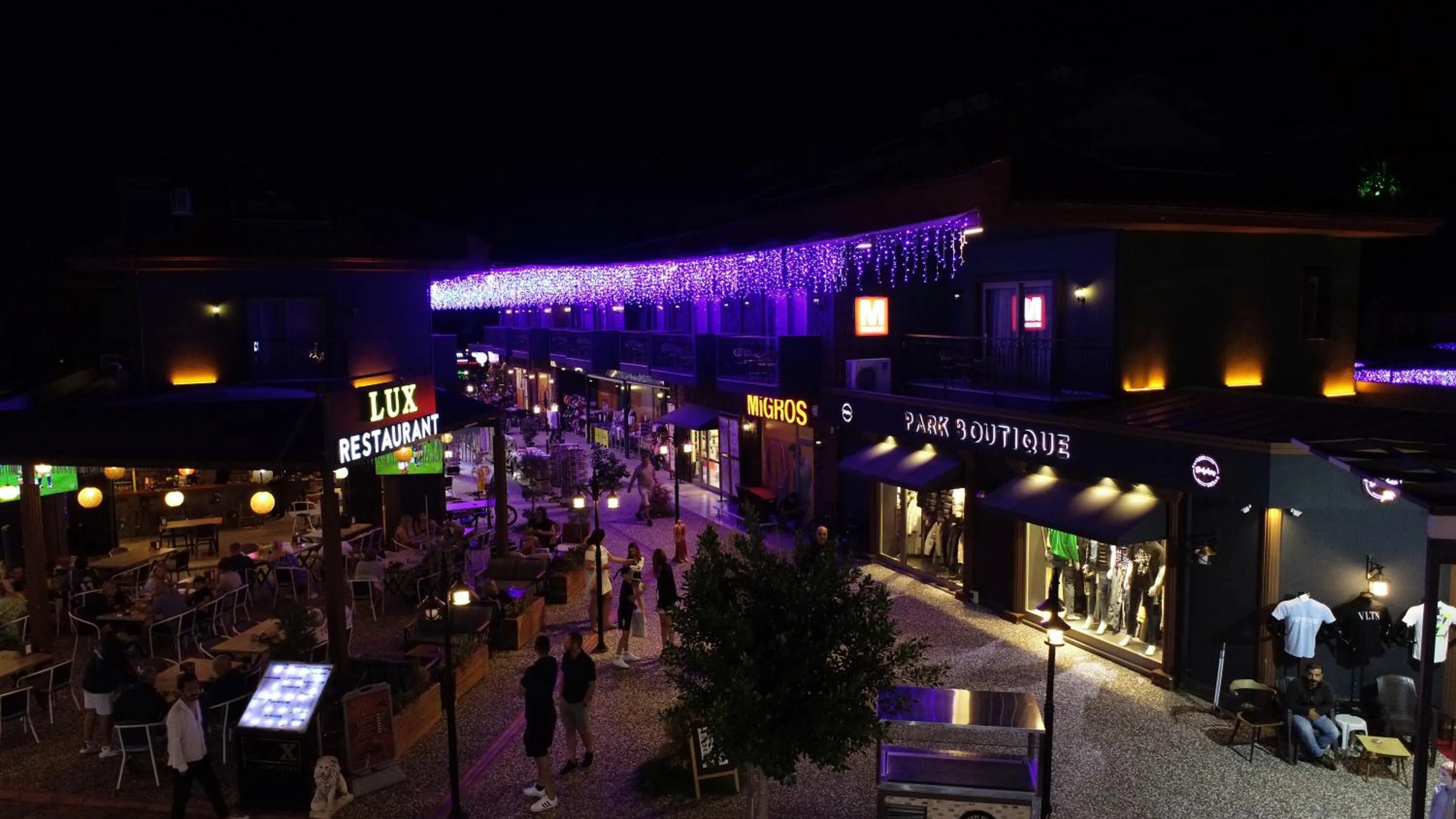 Property building in Dolphin Park Hotel