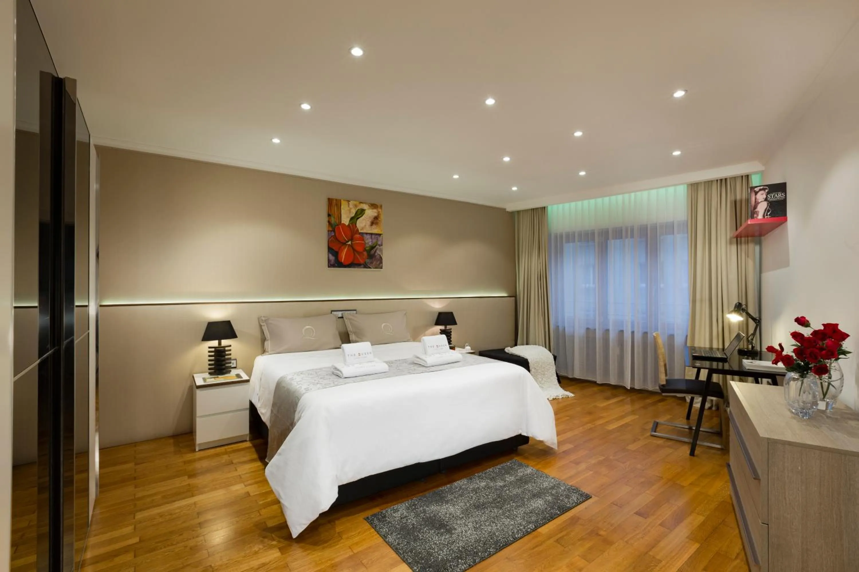 Bedroom, Bed in The Queen Luxury Apartments - Villa Liberty