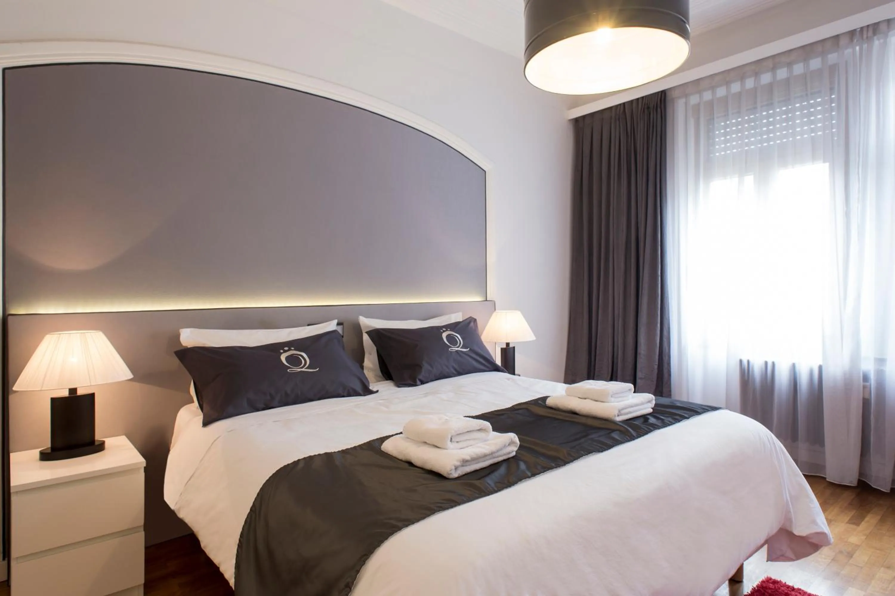 Bedroom, Bed in The Queen Luxury Apartments - Villa Liberty