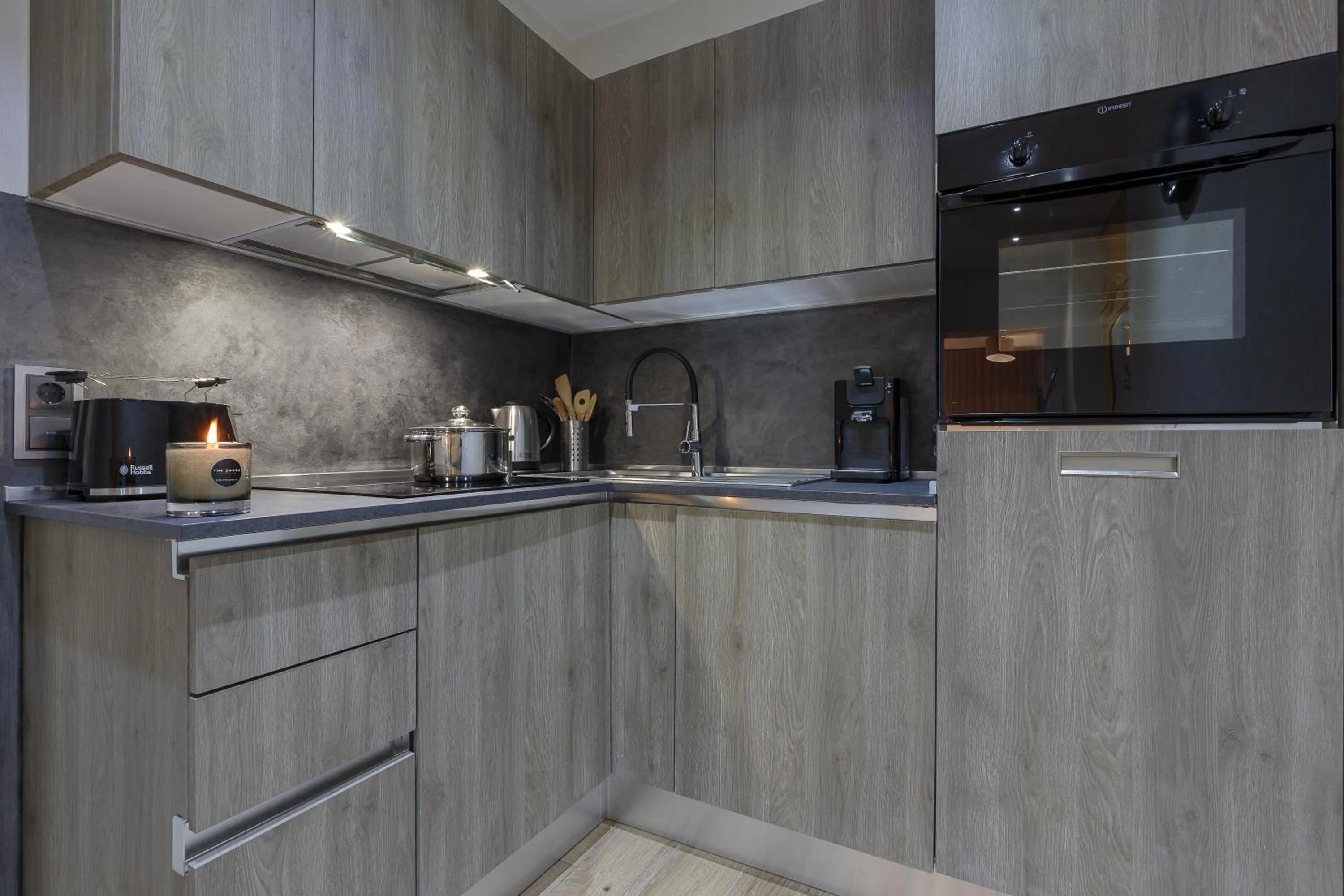 Kitchen or kitchenette in The Queen Luxury Apartments - Villa Liberty