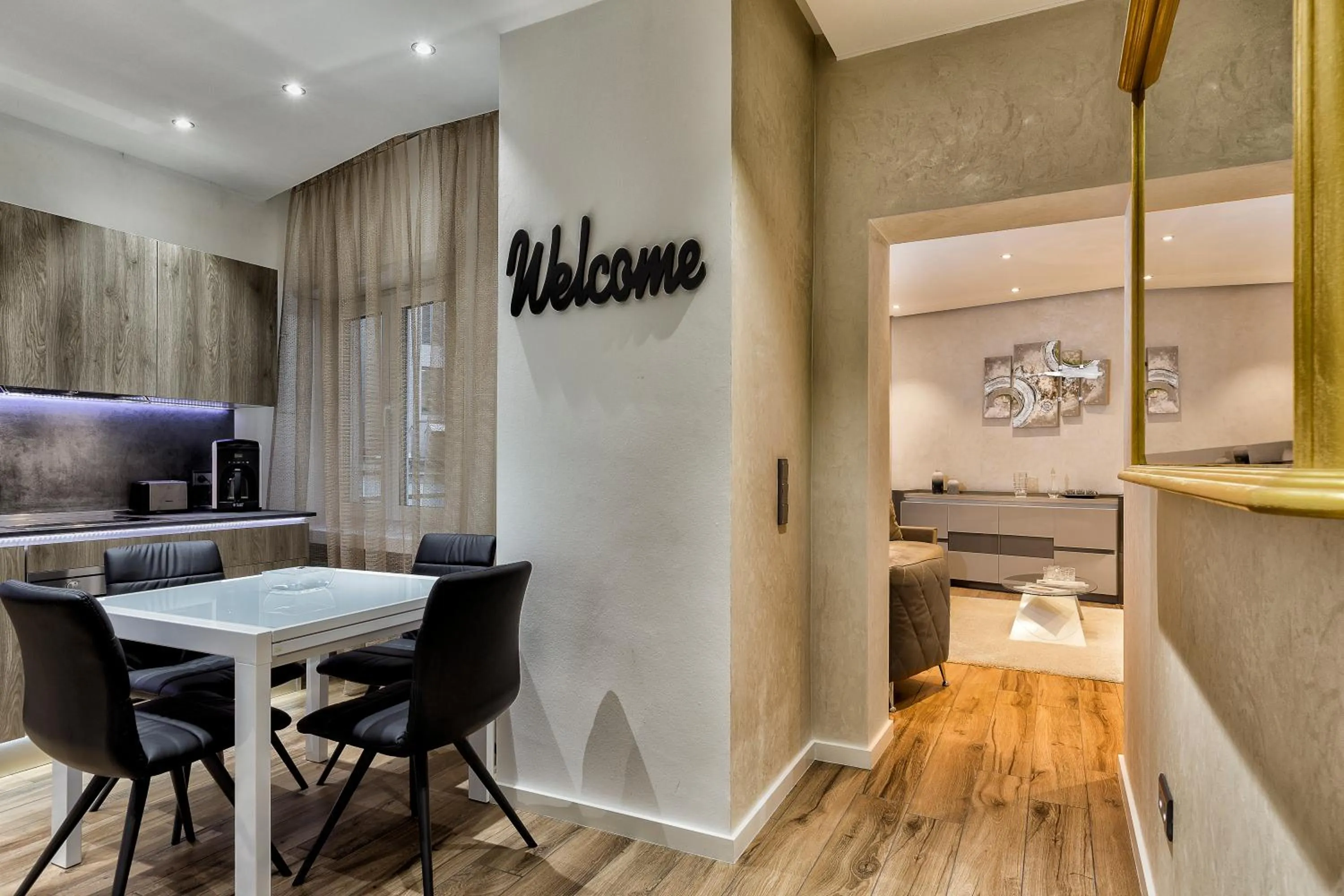 Kitchen or kitchenette in The Queen Luxury Apartments - Villa Liberty