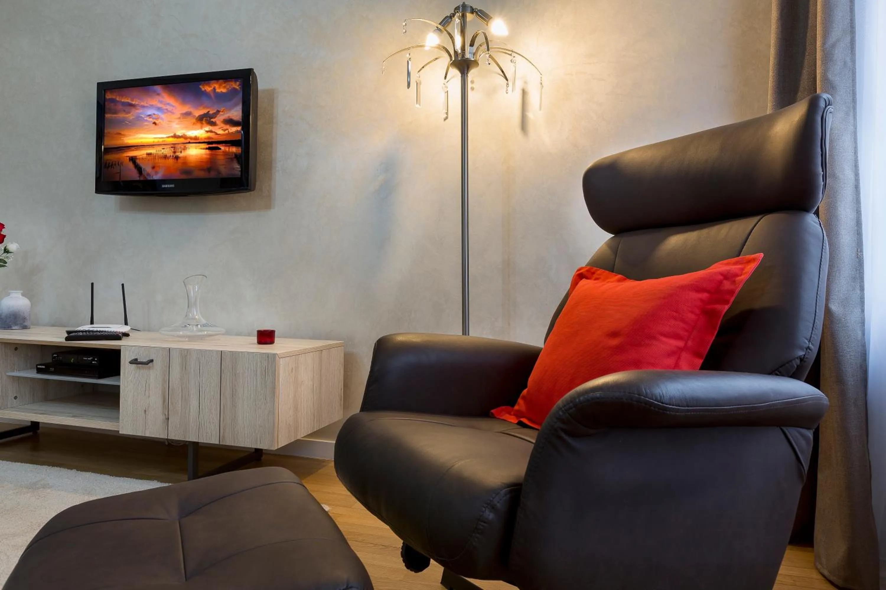 TV and multimedia in The Queen Luxury Apartments - Villa Liberty